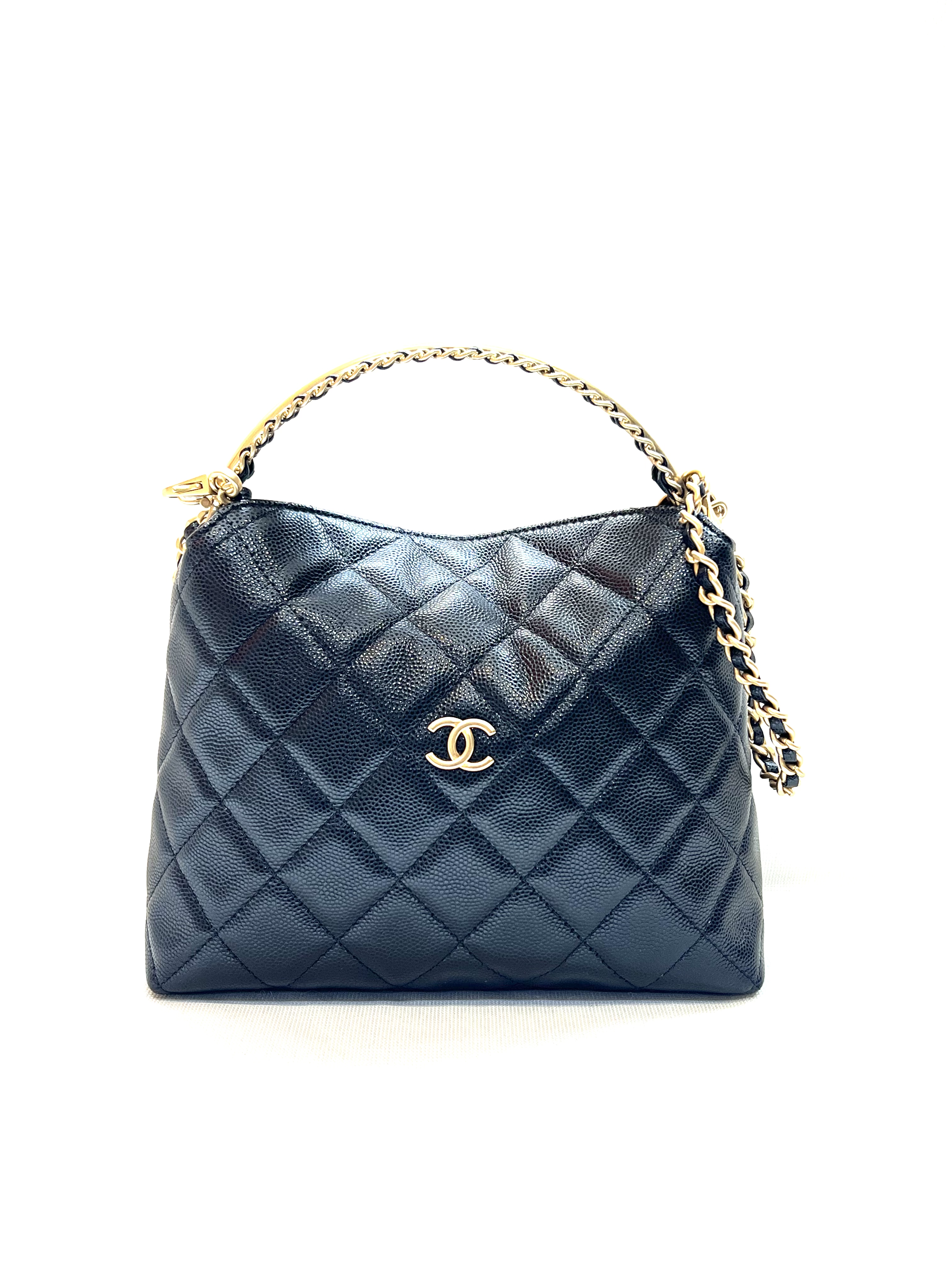 Pre-Owned CHANEL Hobo Handbag / Product Code: 26041647