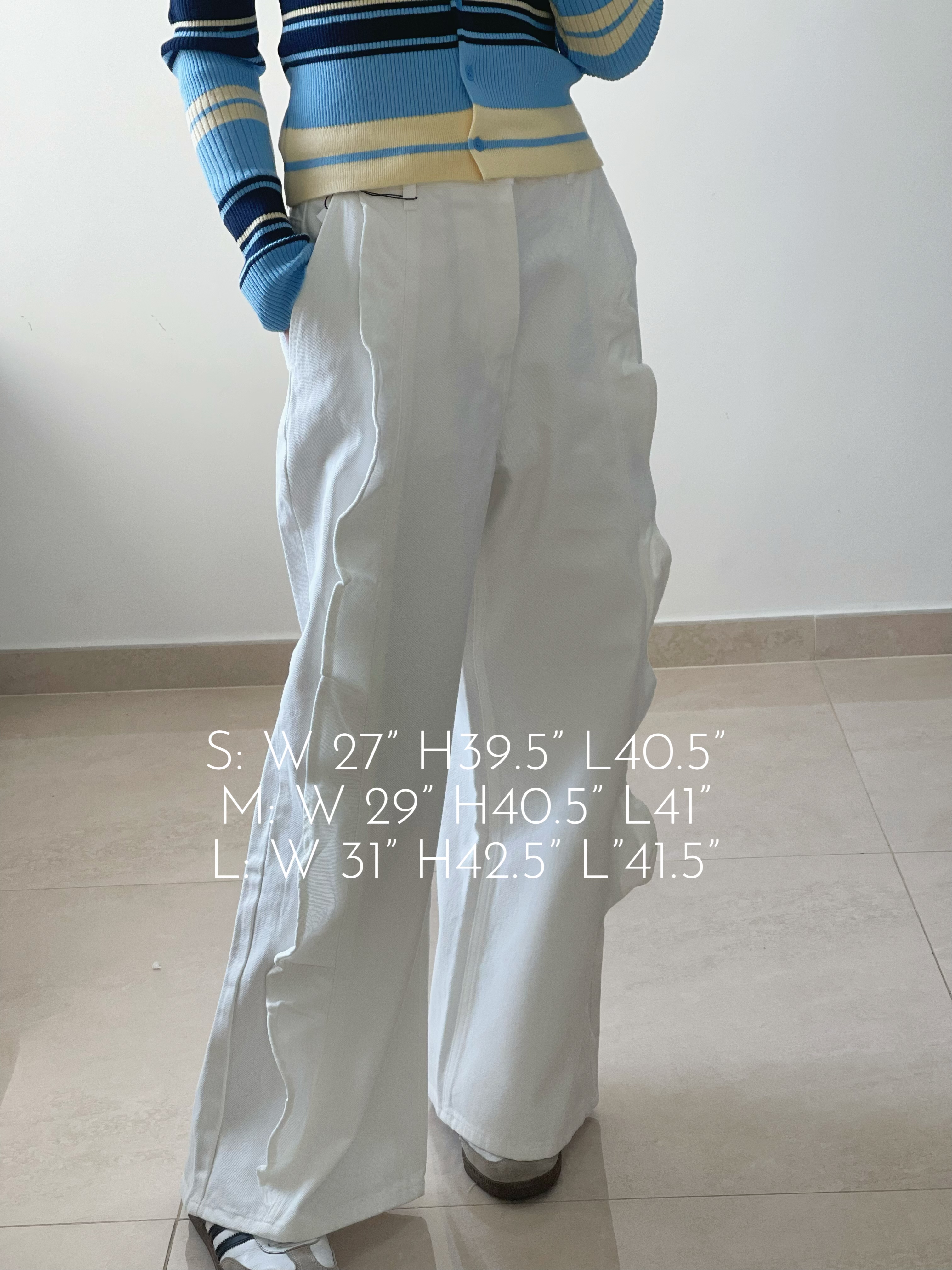 Stylish ruffle wide jeans 