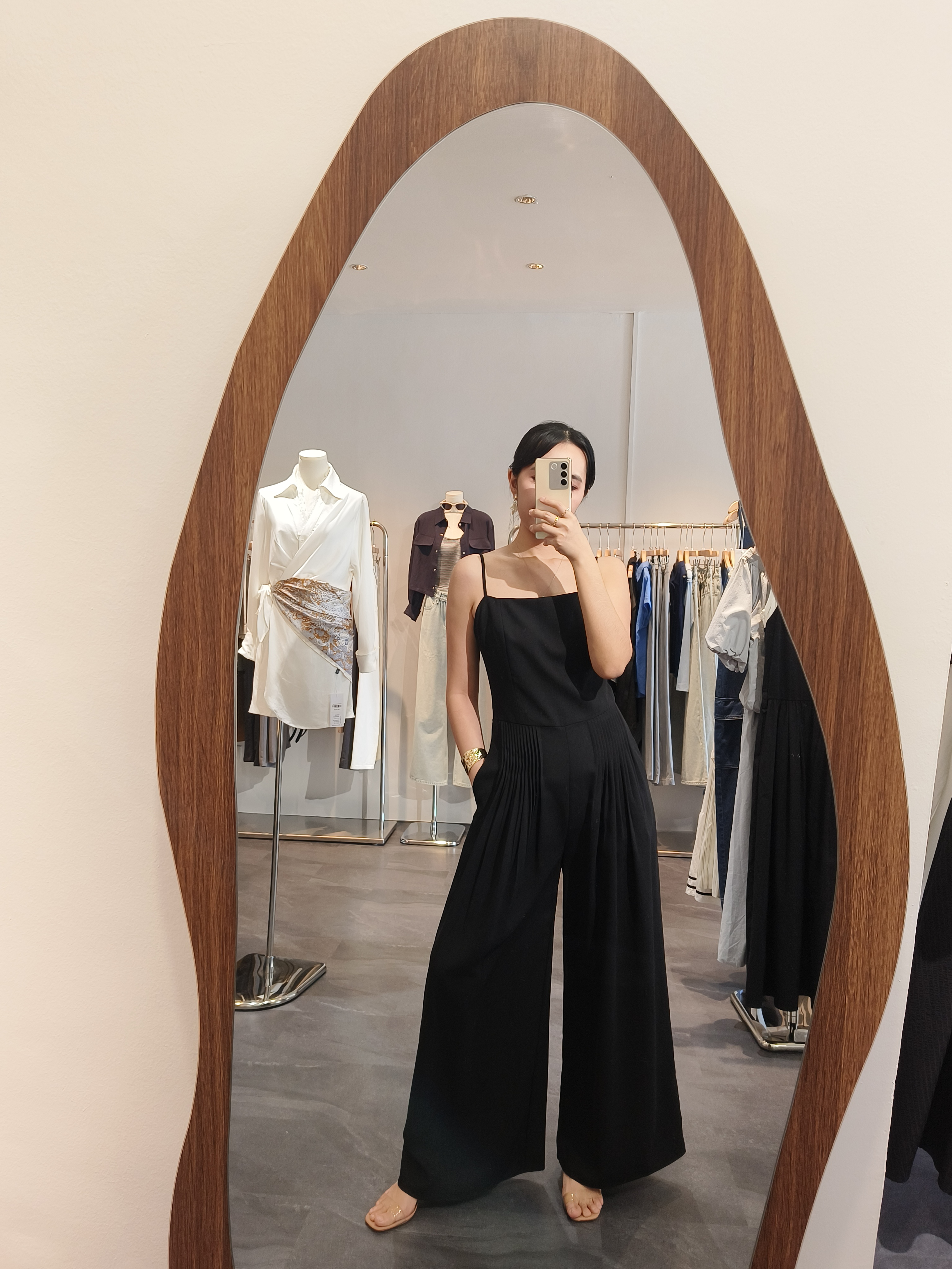 黑色吊带压褶连身裤 Strappy Pleated Jumpsuit