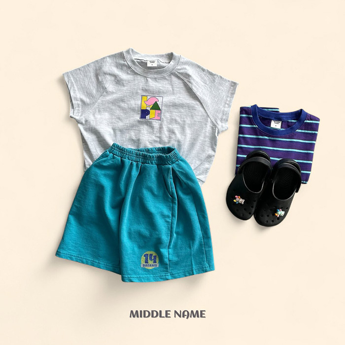 🇰🇷middle name tee