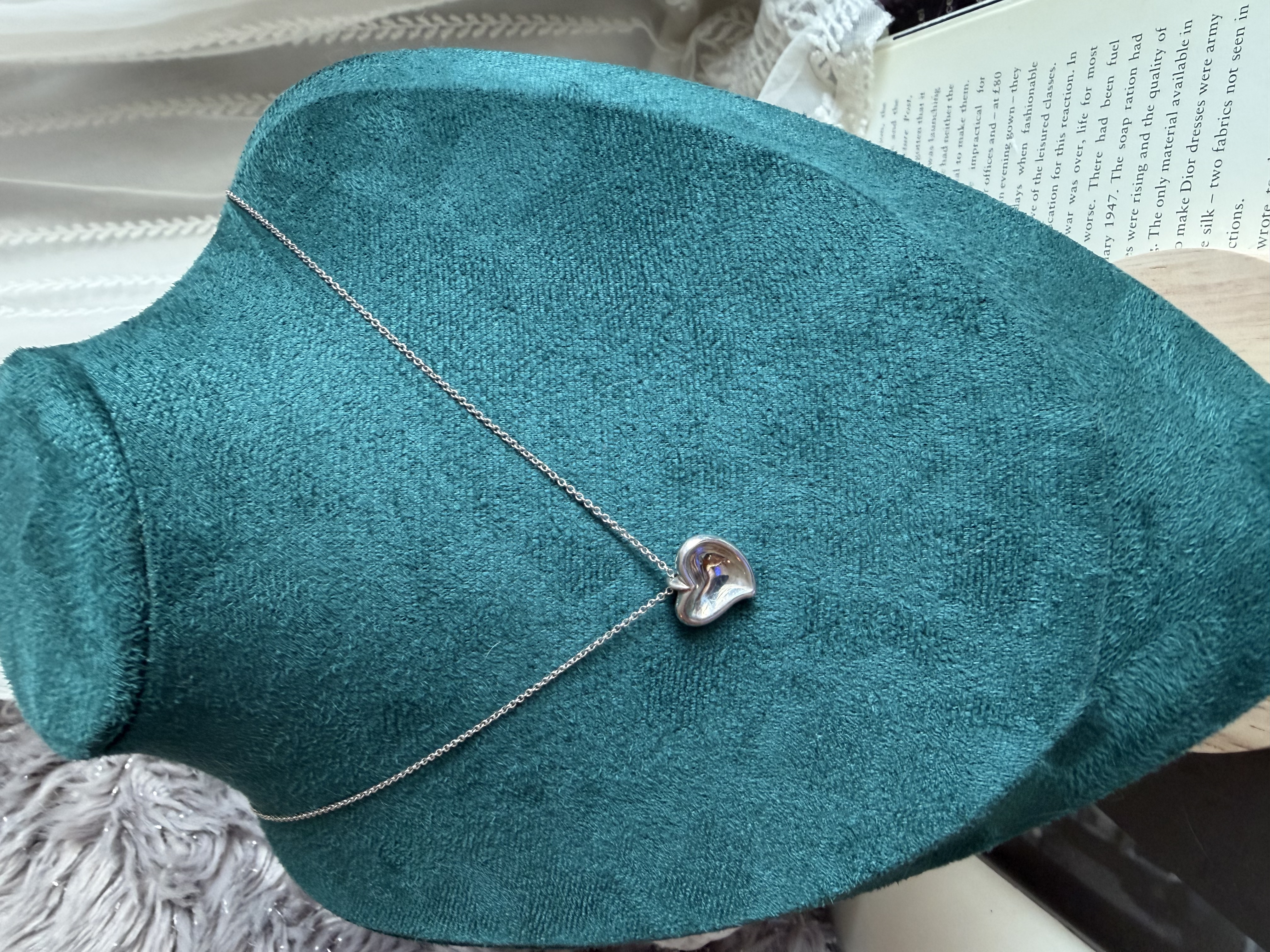 Tiffany & Co. Elsa Peretti Carved Heart 925 silver Necklace