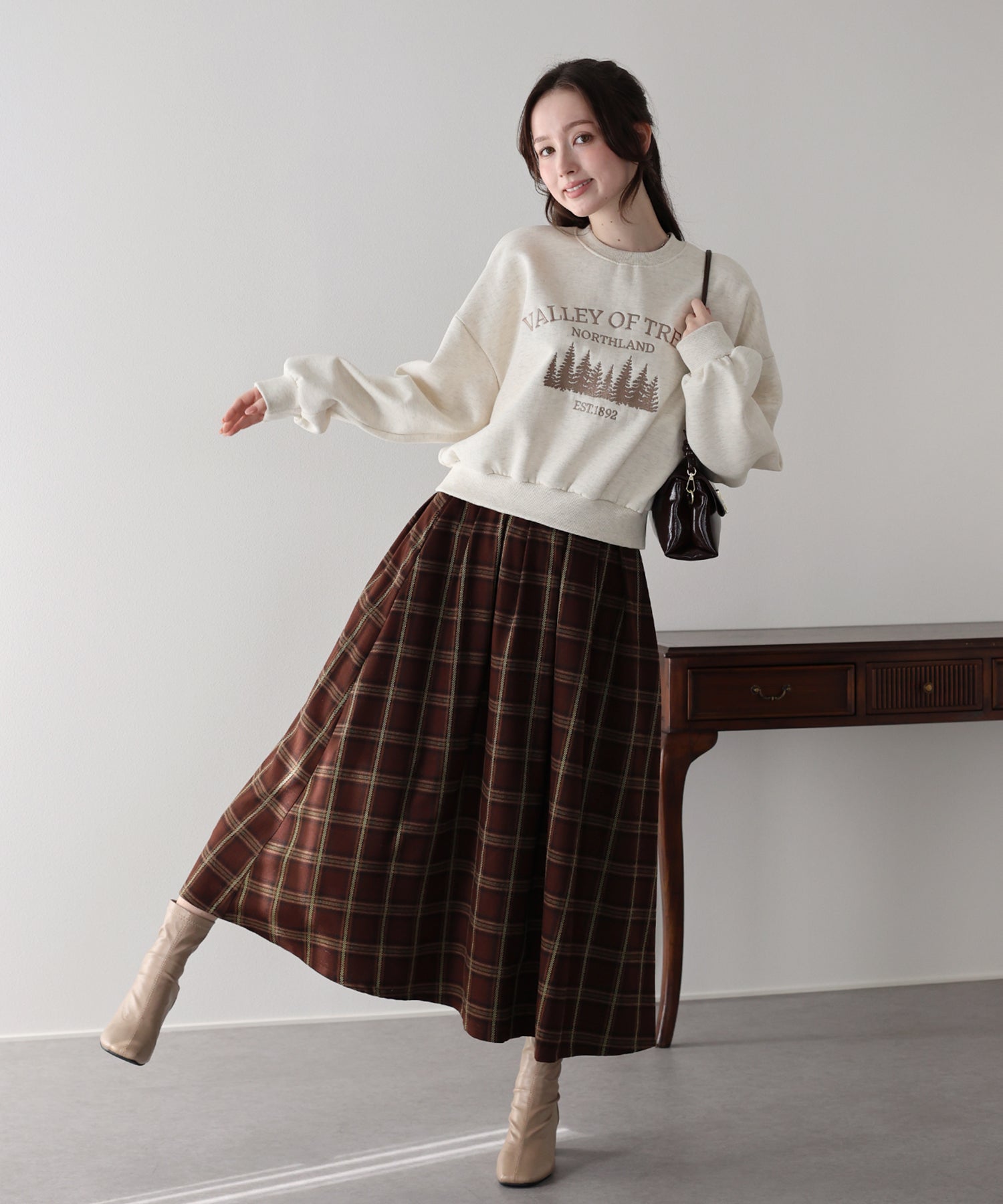 <限量現貨><JP>店主自留！北歐風Forest 刺繡衞衣* 2色入