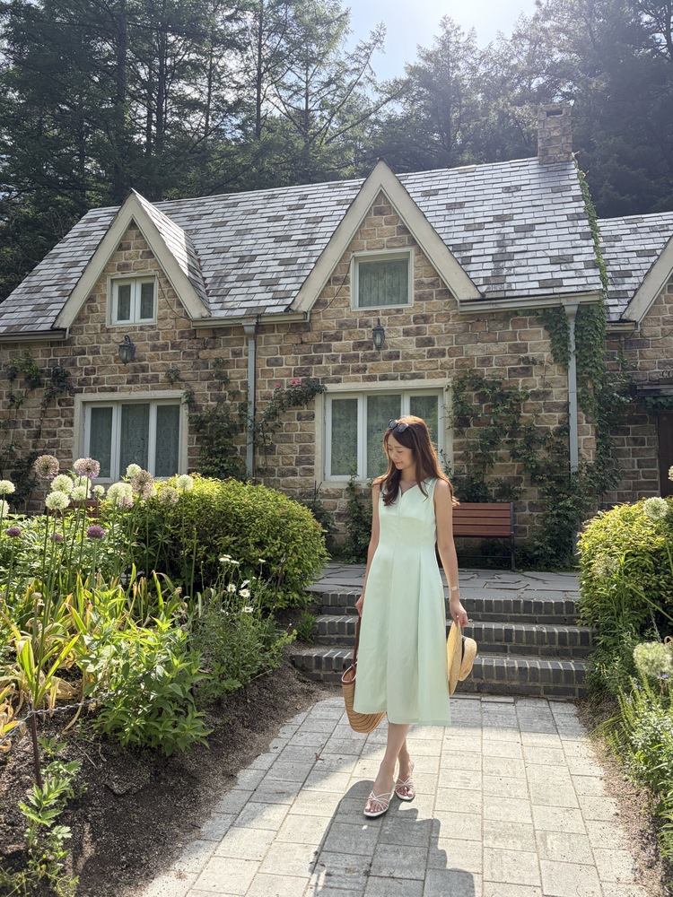Daphne Flare Dress (Mint)