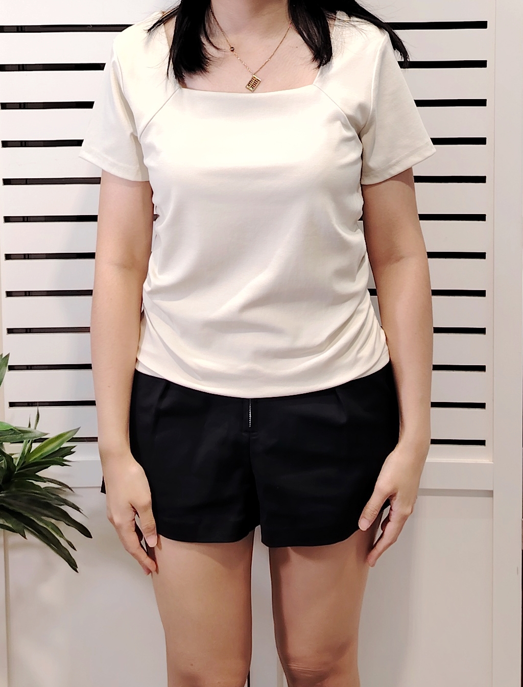 M5080 Square Collar Slim Tee