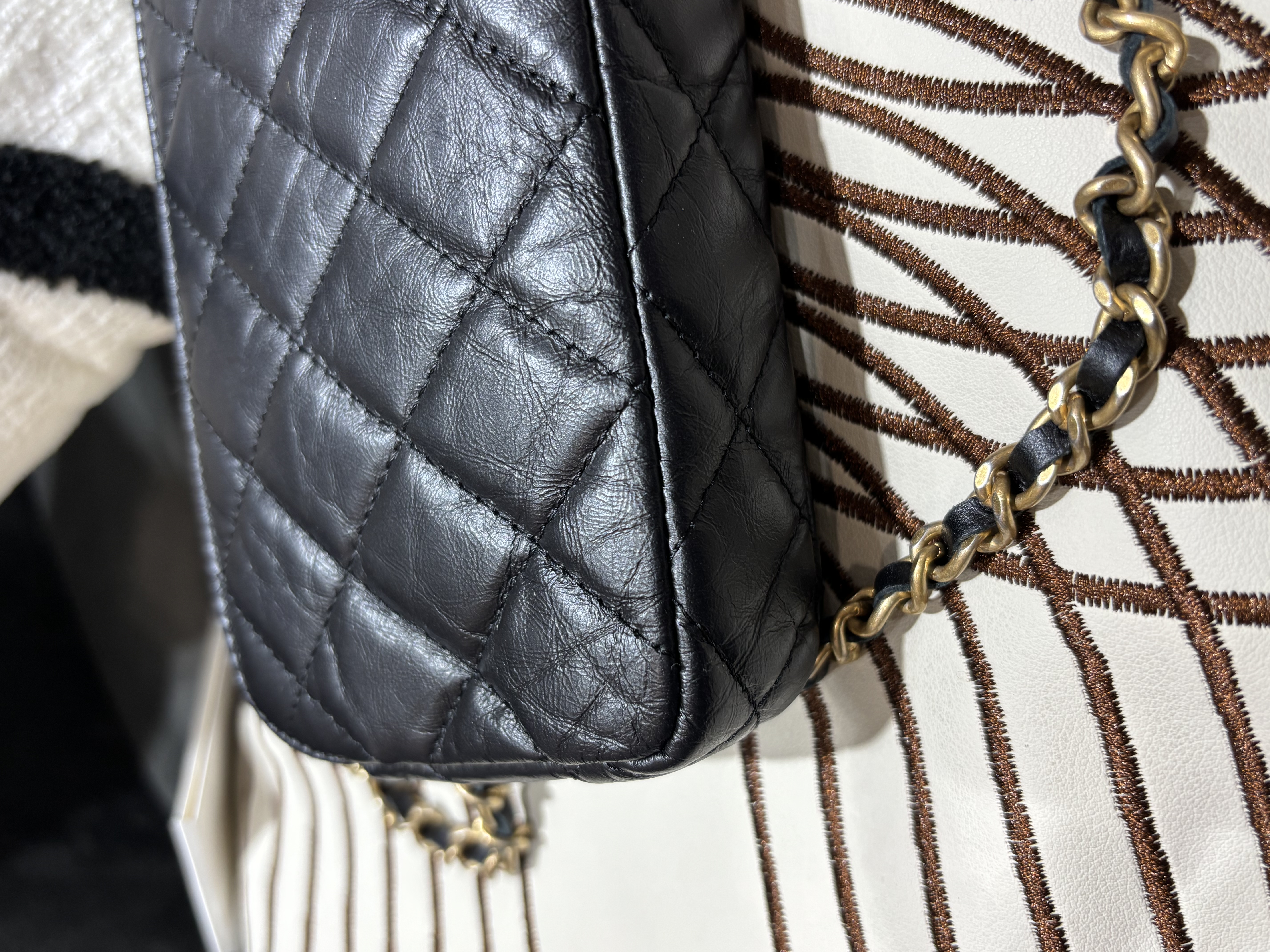 Chanel Double Zip Clutch With Chain Black Quilted Aged Calfskin Lucky Charms 2.55 Reissue Gold Hardware 100%Authentic ,98%new ✅25card ✅box