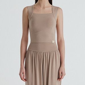 【美感粗肩帶TOP】現貨_FEWFBT081 Banda Soft Square Crop Top by front2line