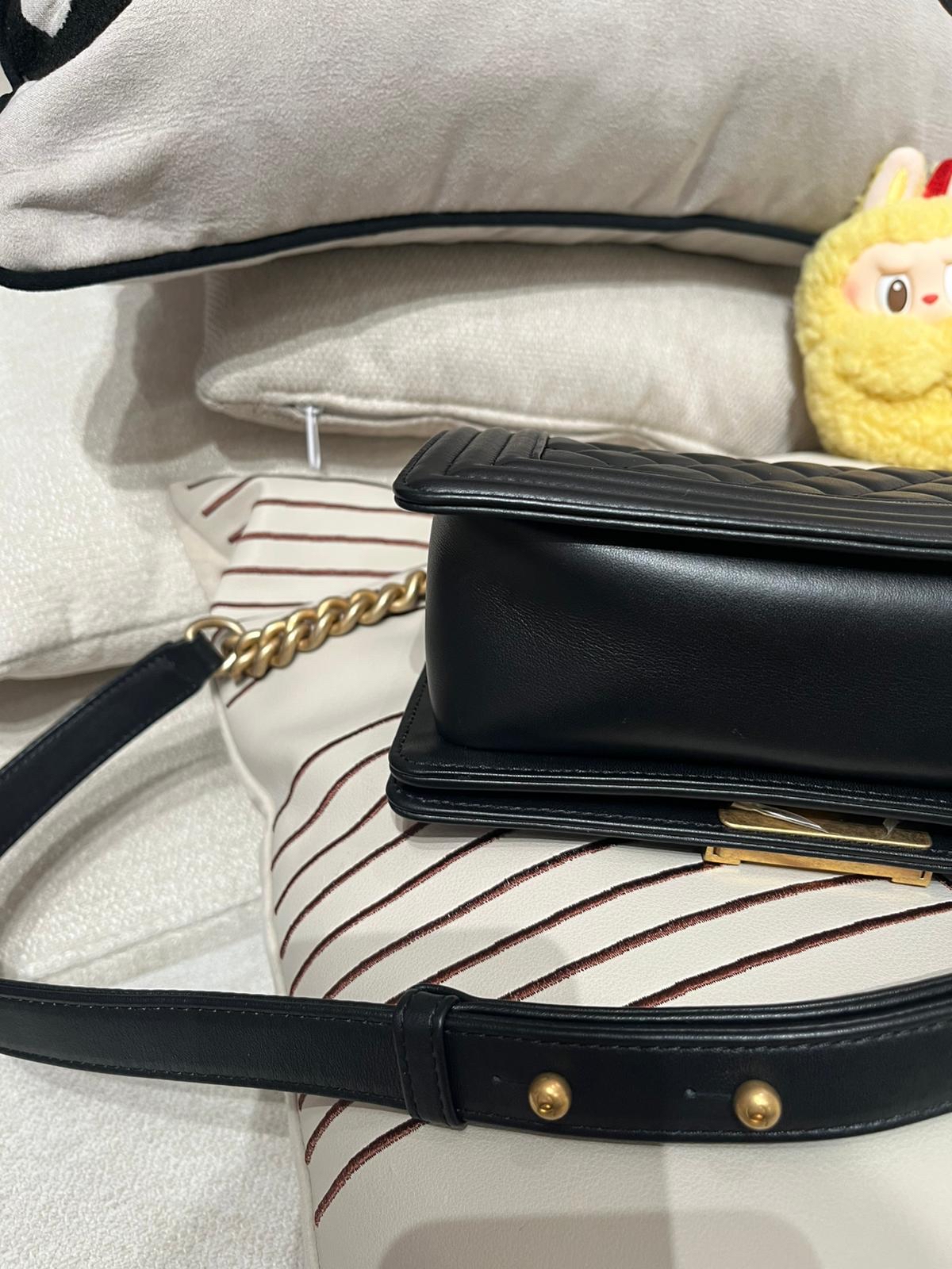 Chanel boy 20cm A67085 黑色牛皮金扣,100%Authentic ,98%new ✅晶片✅dust bag ✅盒