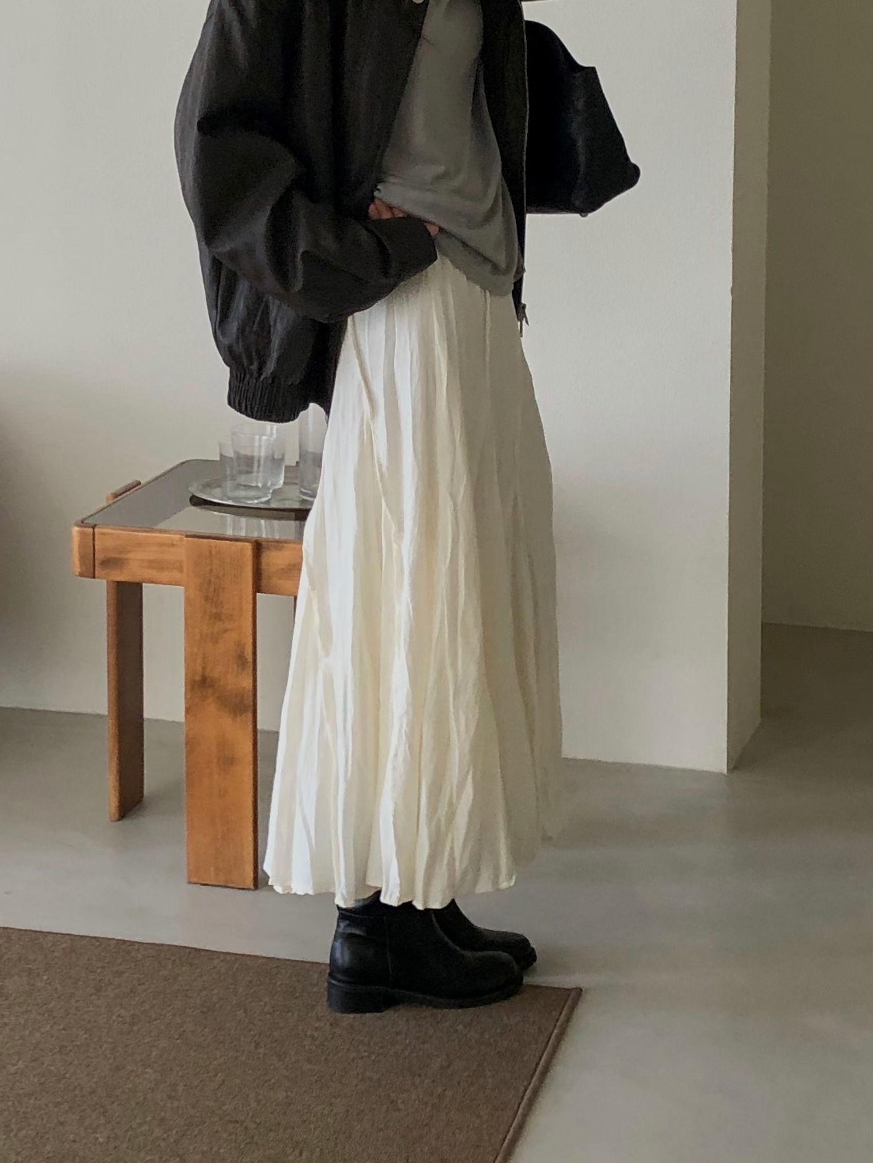 Natural pleats long skirt