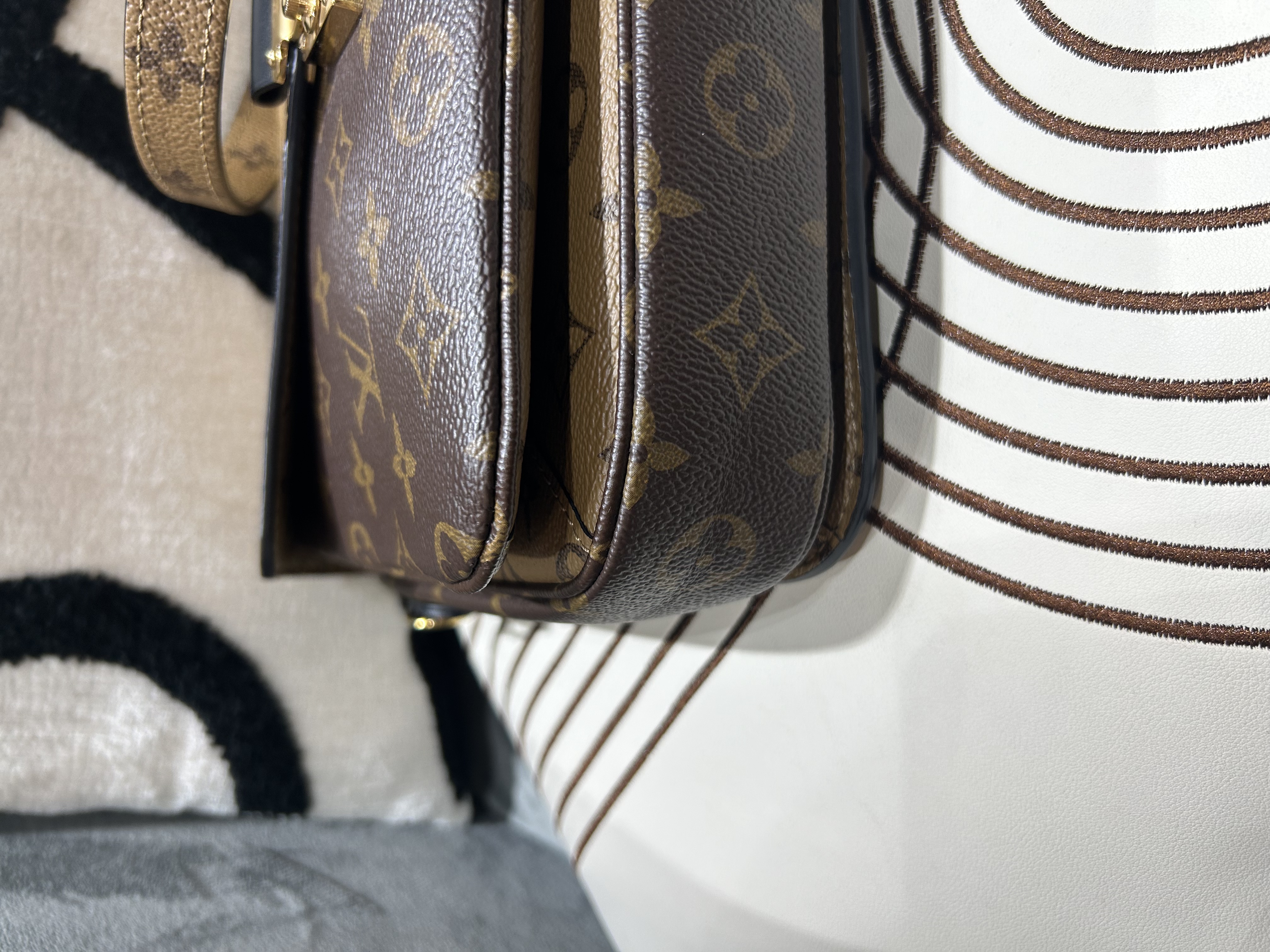 LV Metis Monogram 100%Authentic, 99%New ✅NFC✅Dust bag✅Strap✅Box