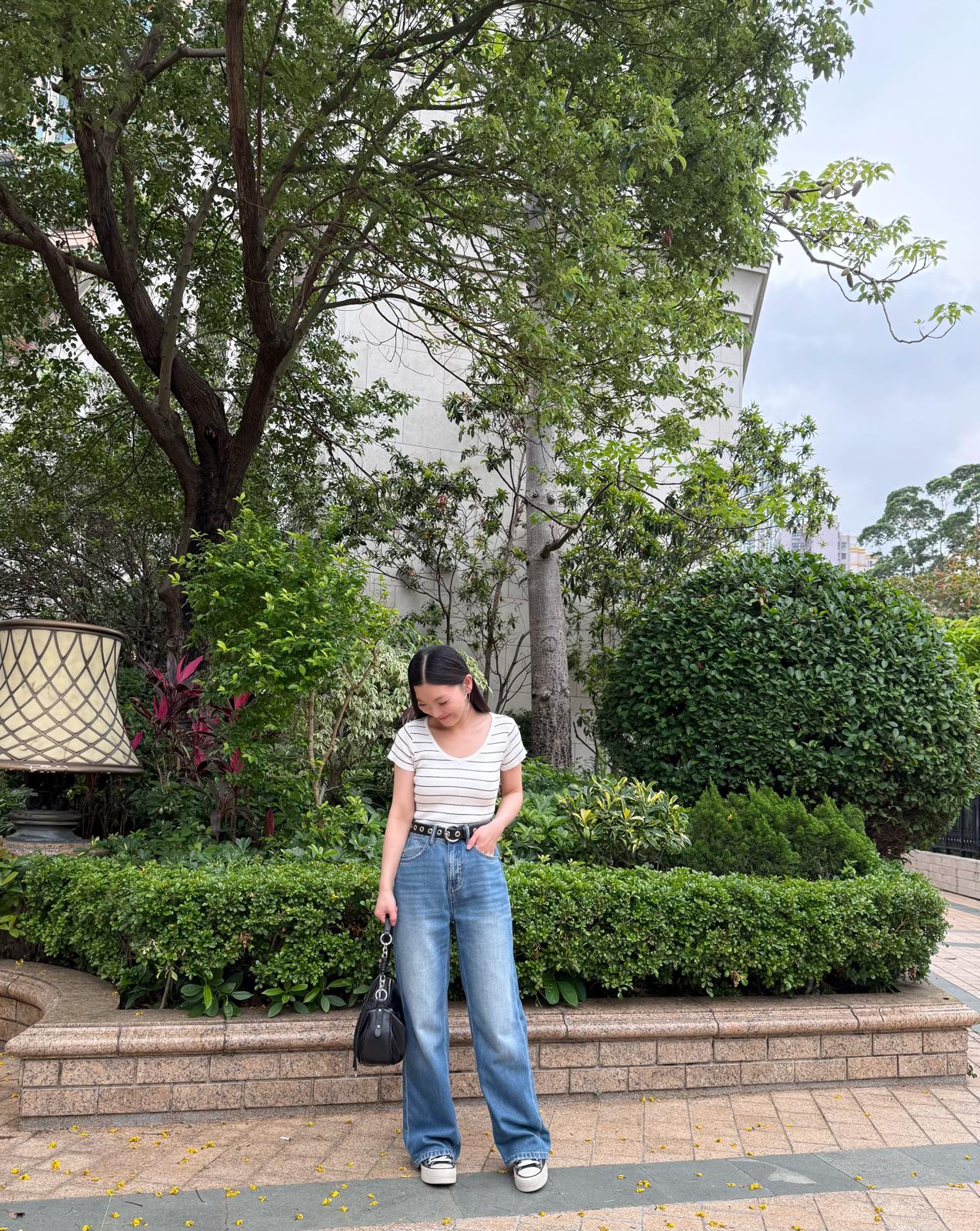 F21 v領橫間線top