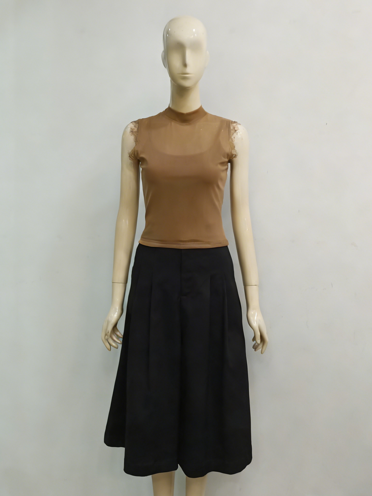 Nude Whisper Top M154