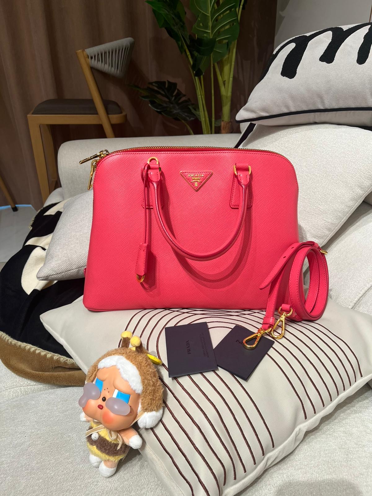 Prada 2Way Bag 十字紋牛皮 100%Authentic, 98%New✅證書✅dust bag