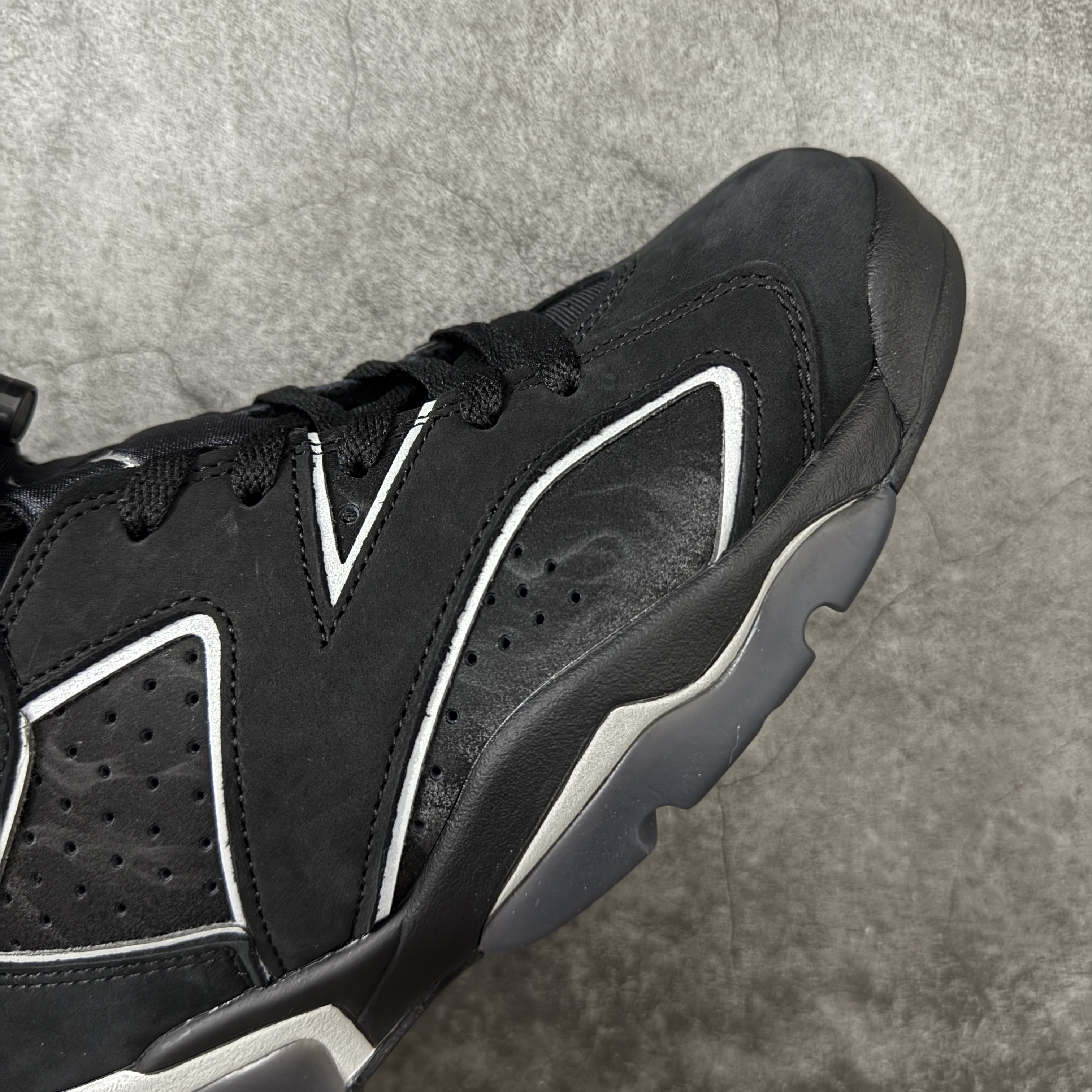 Air Jordan 6 "Cap and Gown" IR2266-010