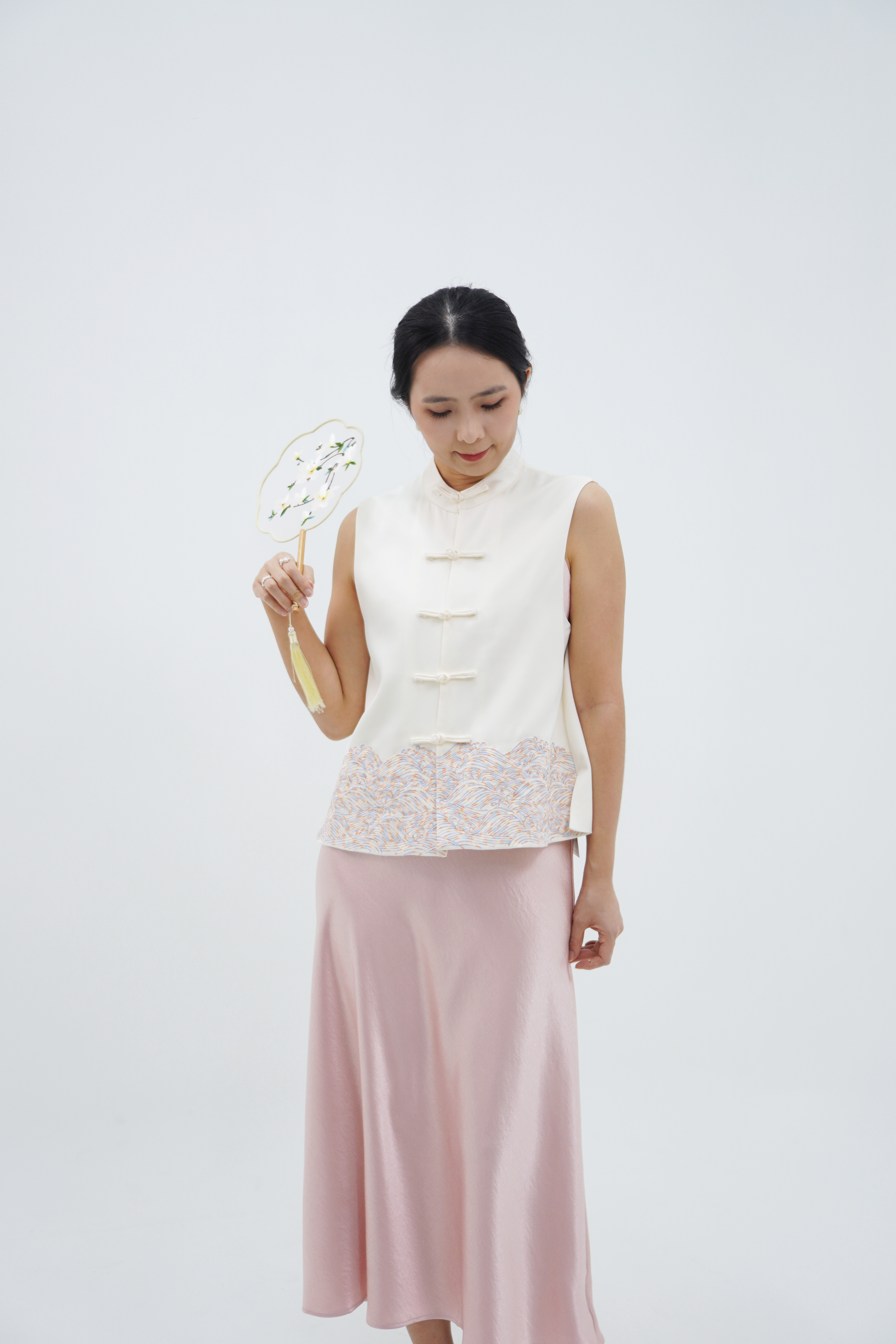 醋酸刺绣新中式马甲 Embroidered Oriental Vest