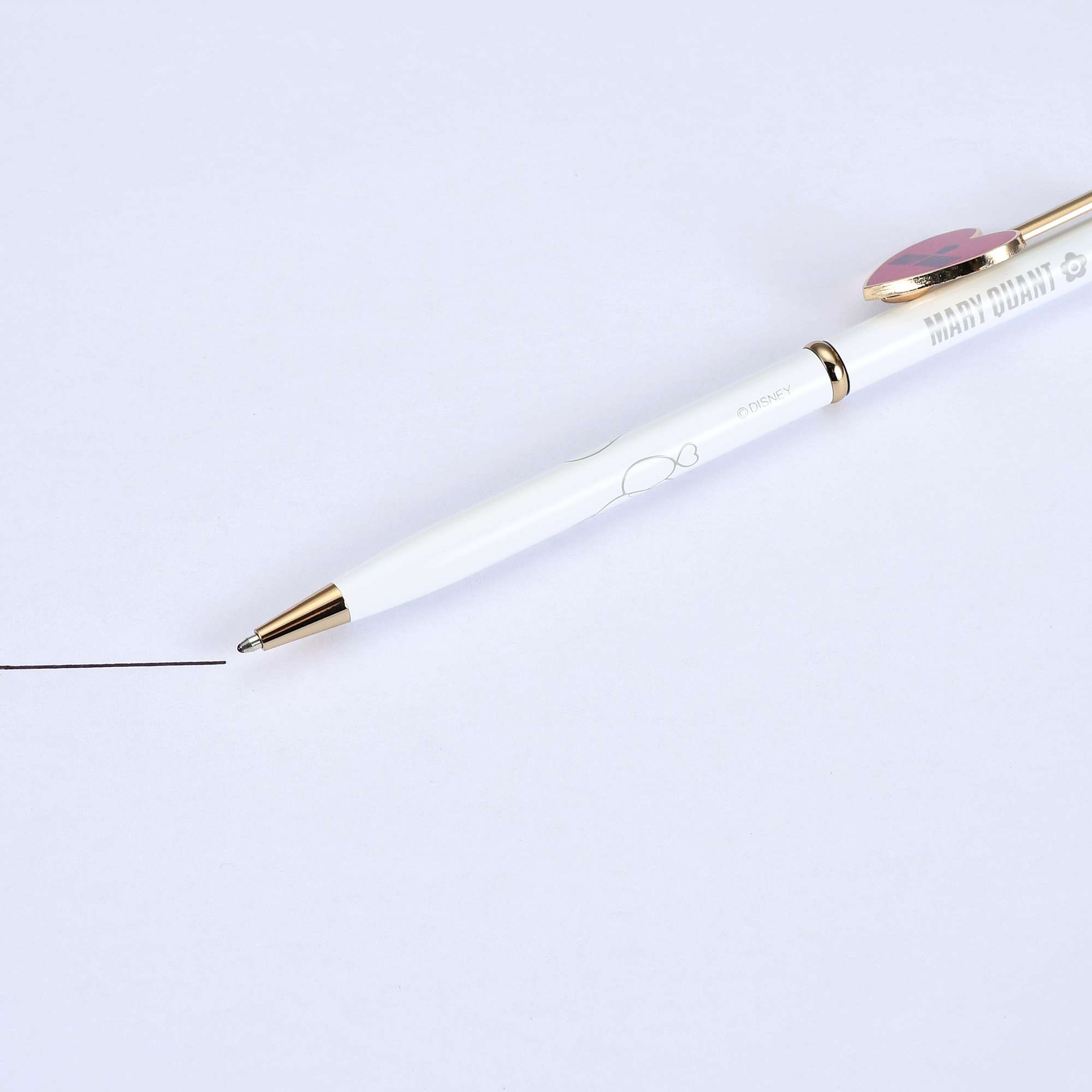 🎀【預訂】 MARY QUANT x Disney Baymax 黑色原子筆