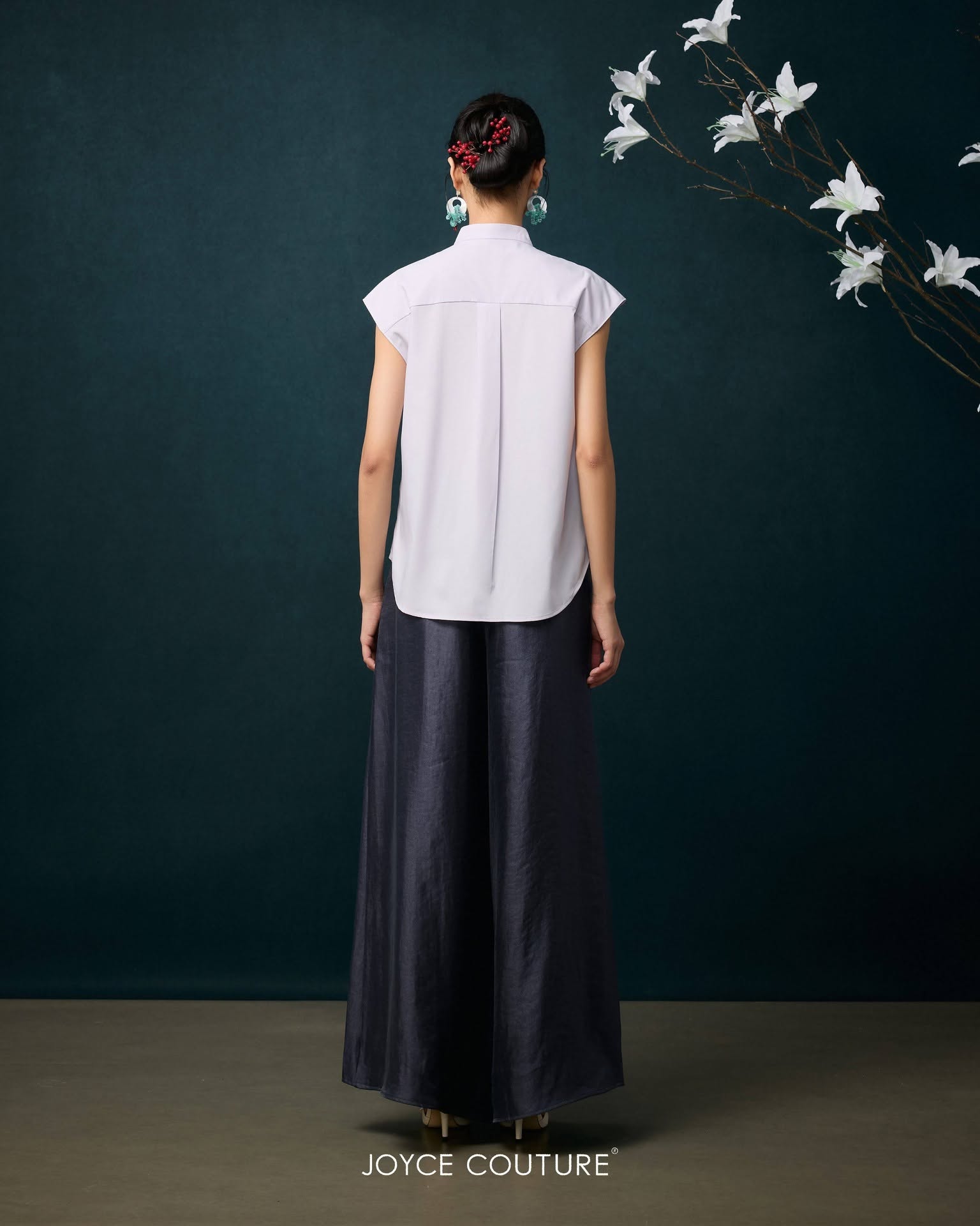 风铃花刺绣立领上衣  T0758