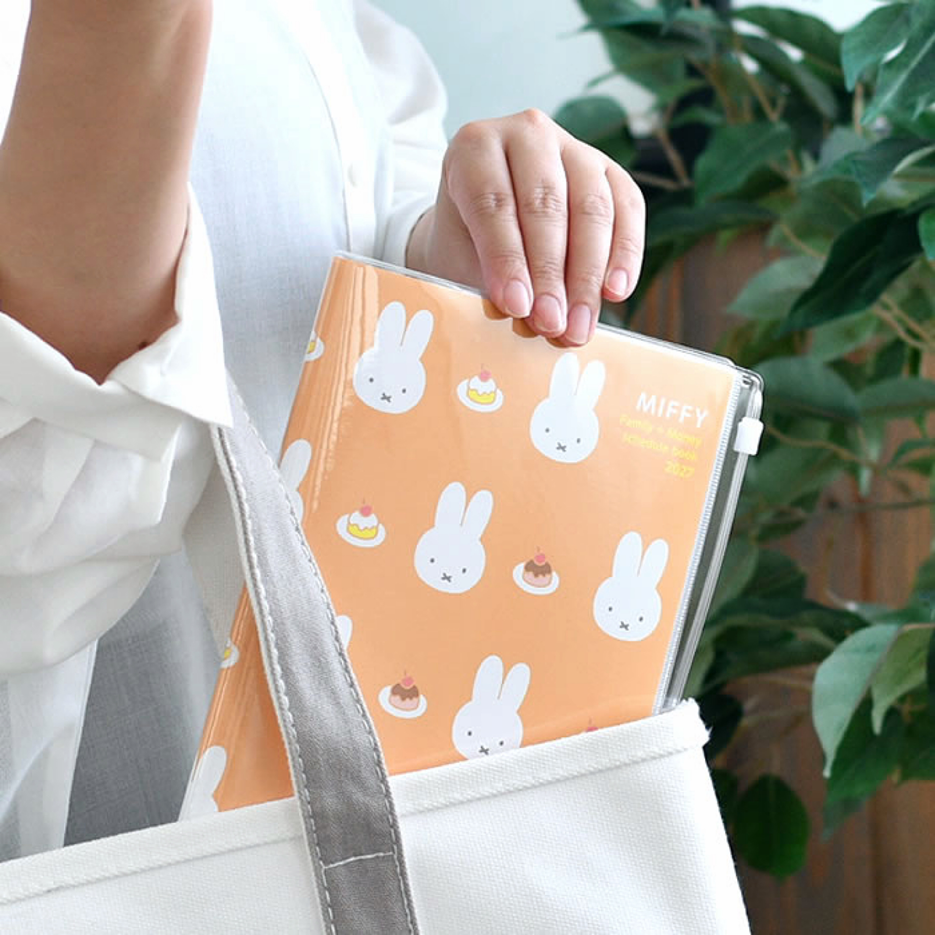 Miffy 2027 A5 Family Schedule Book