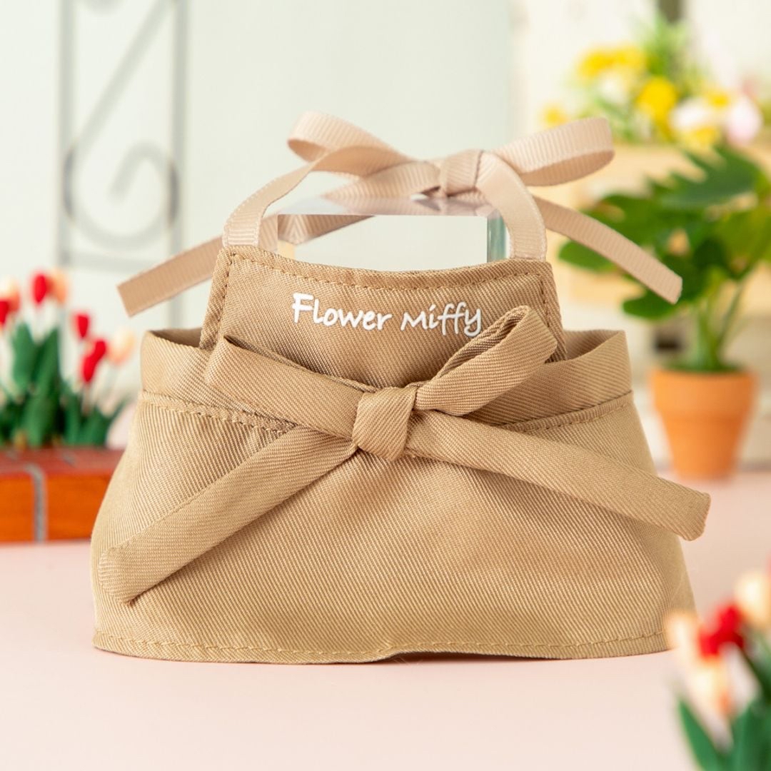 Flower Miffy 花藝師換衫公仔