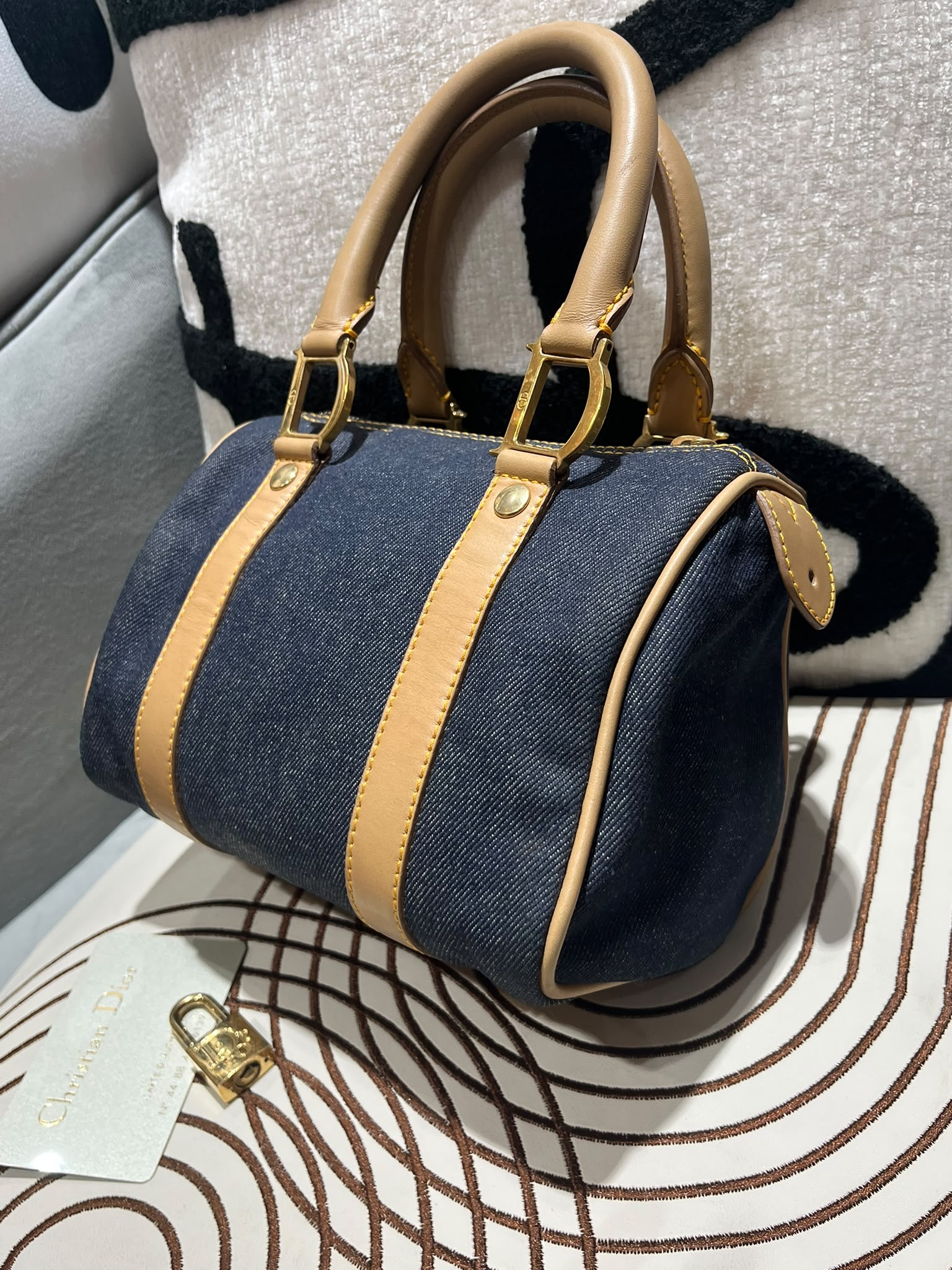 Dior Boston Denim Bag 牛仔布 100%Authentic, 90%New ✅證書✅Key Lock