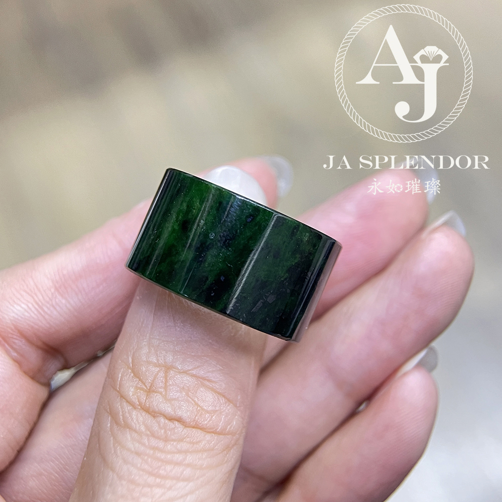 JN-2675 天然翡翠A玉 特色黑花青翡翠扳指