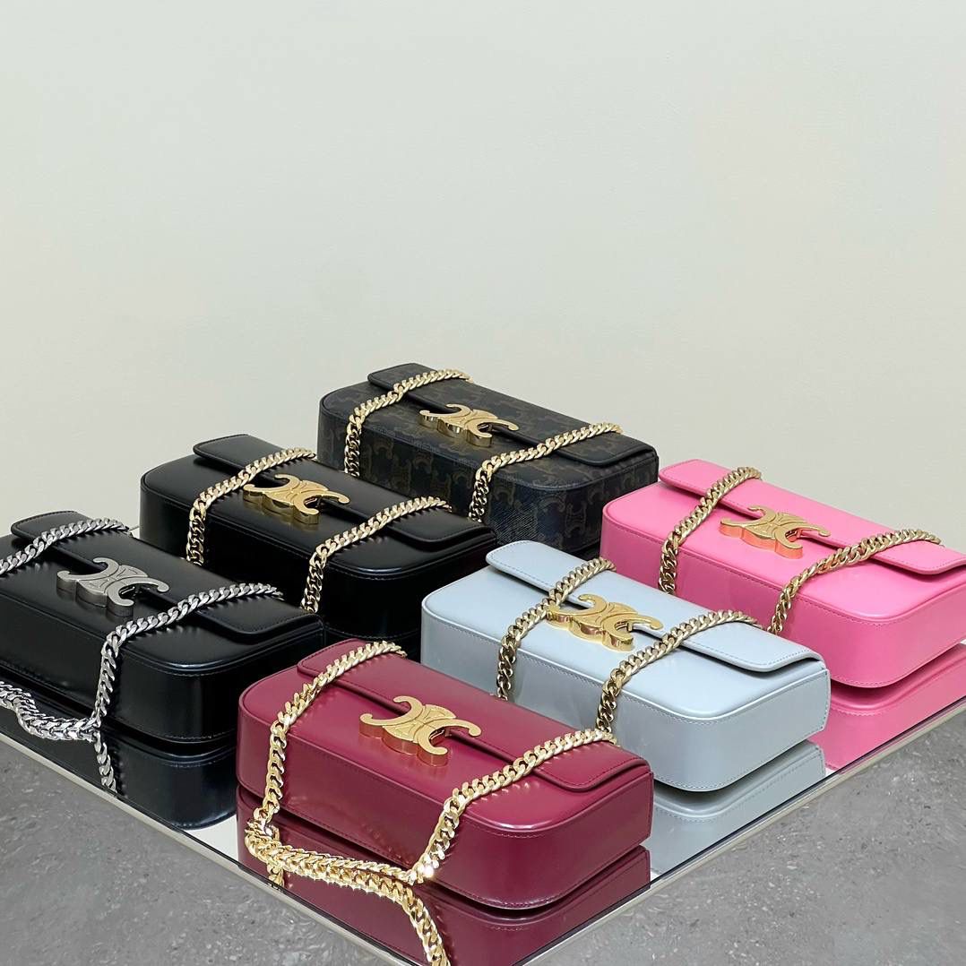 CELINE凯旋门+链条的设计，就是个经典！！金属链条vintage感十足，配皮革更显得整体质感高级，万年款