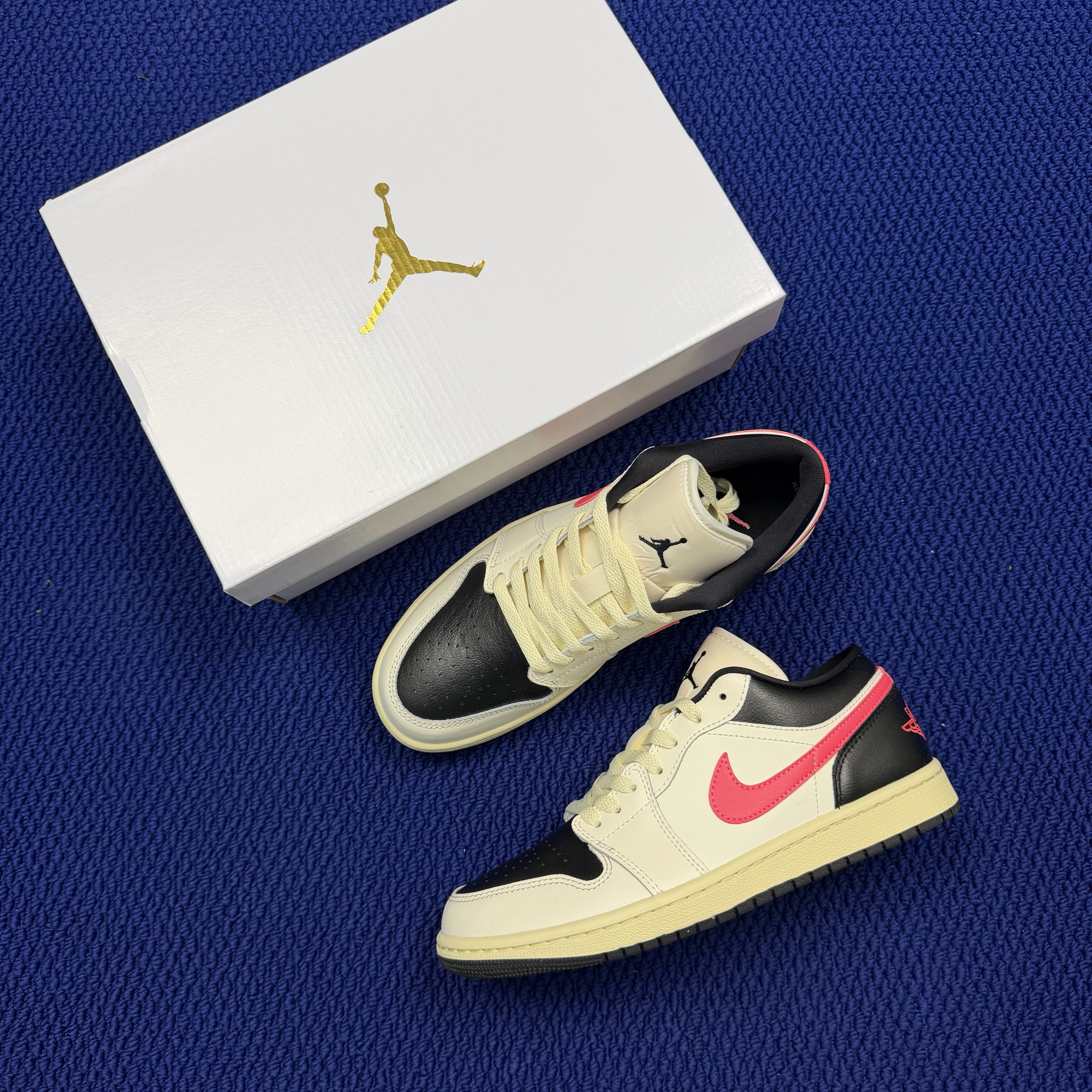 Nike Air Jordan 1 Low DC0774-107