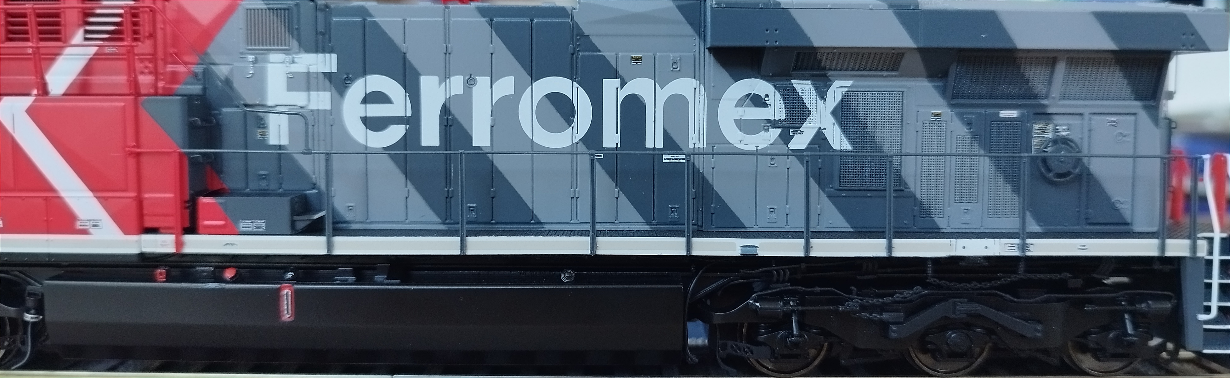 GE ES44AC, Ferromex/Zebra Scaletrains DCC Sound HO 1:87