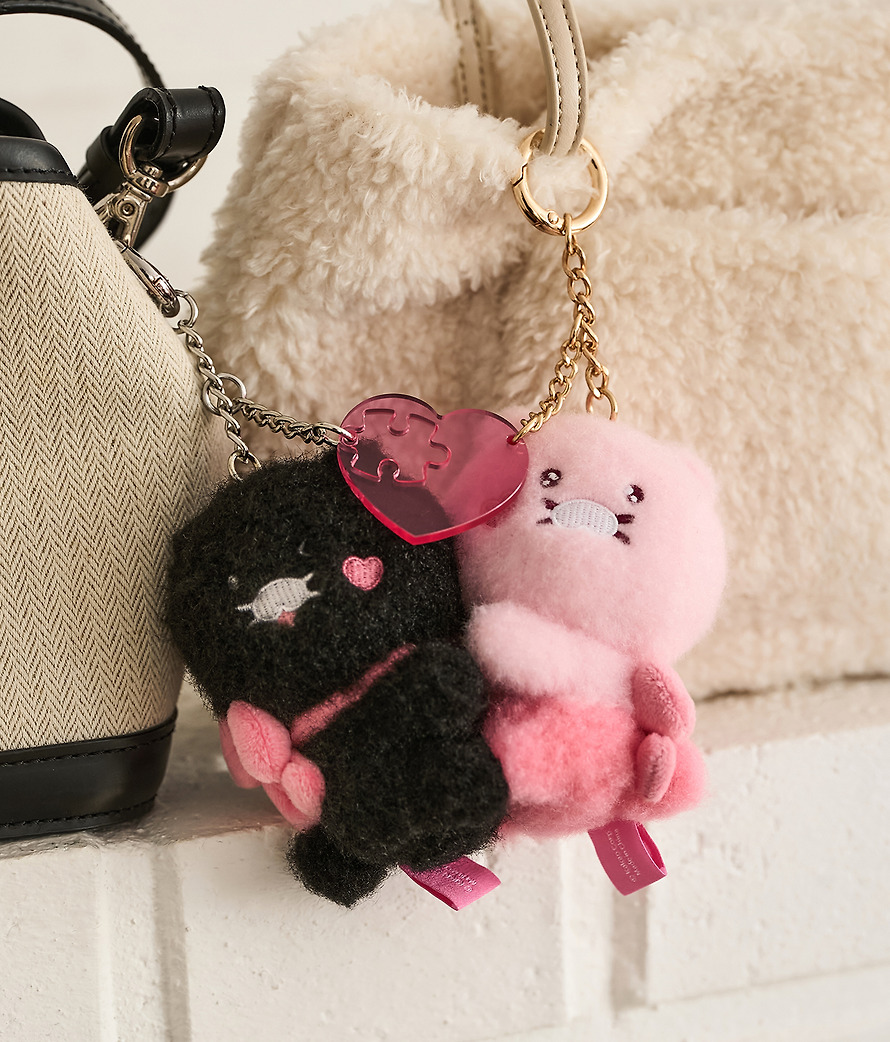 黑色 粉紅 春植 公仔鎖匙扣 (一套兩個)