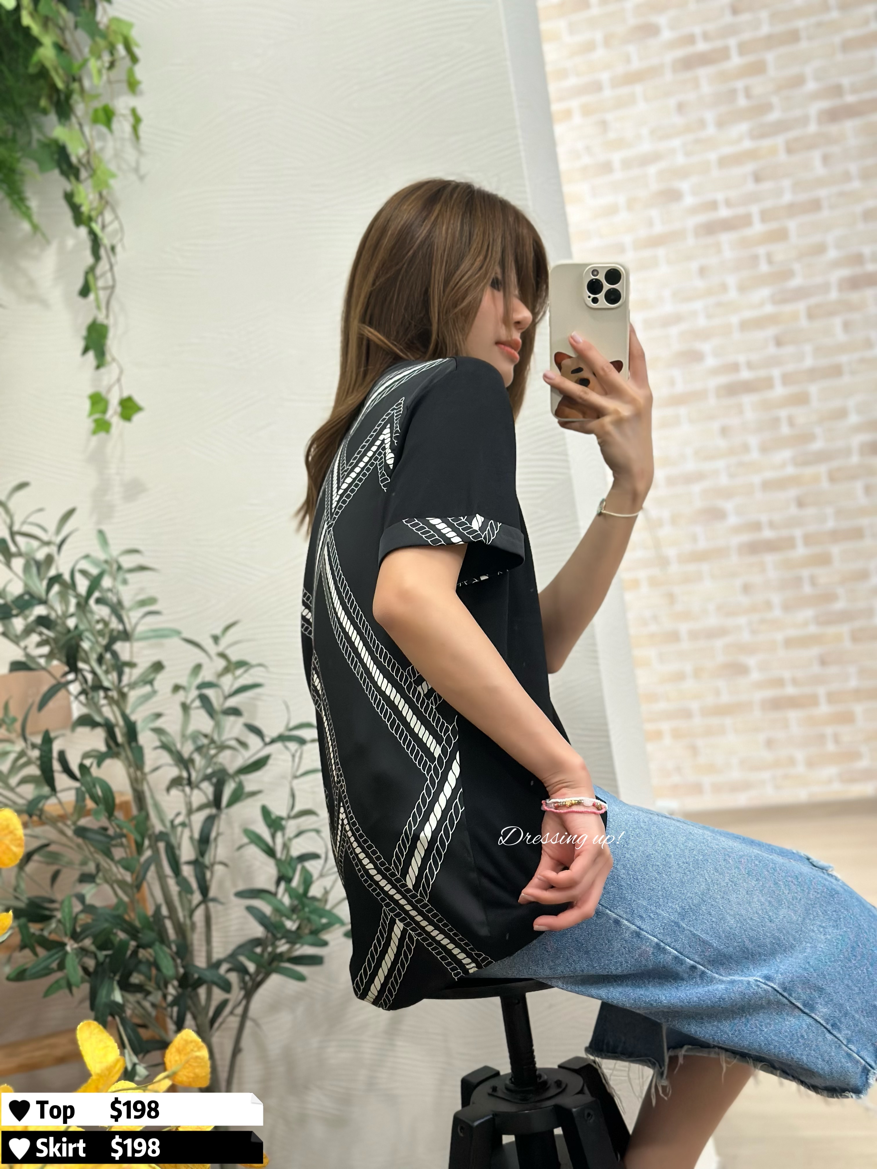 亮點在背面｜背面絲巾上衣