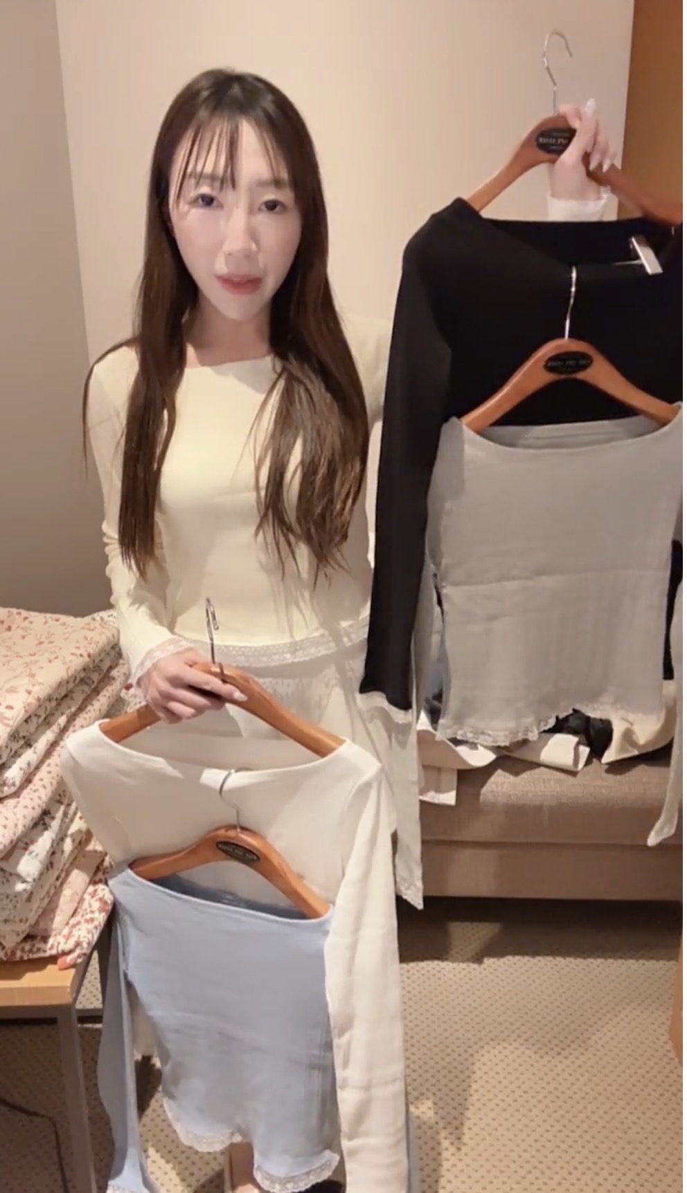 船領下lace邊簡約上衣23/1韓國酒店直播#ff2764