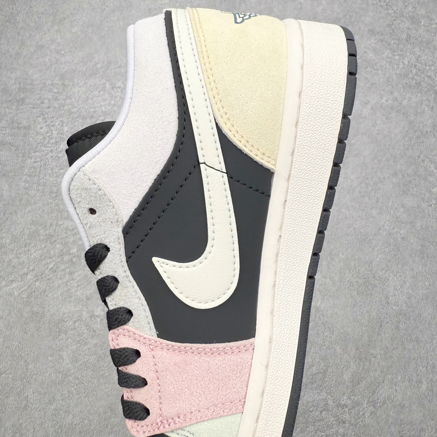 Air Jordan 1 Low SE IB7109-004