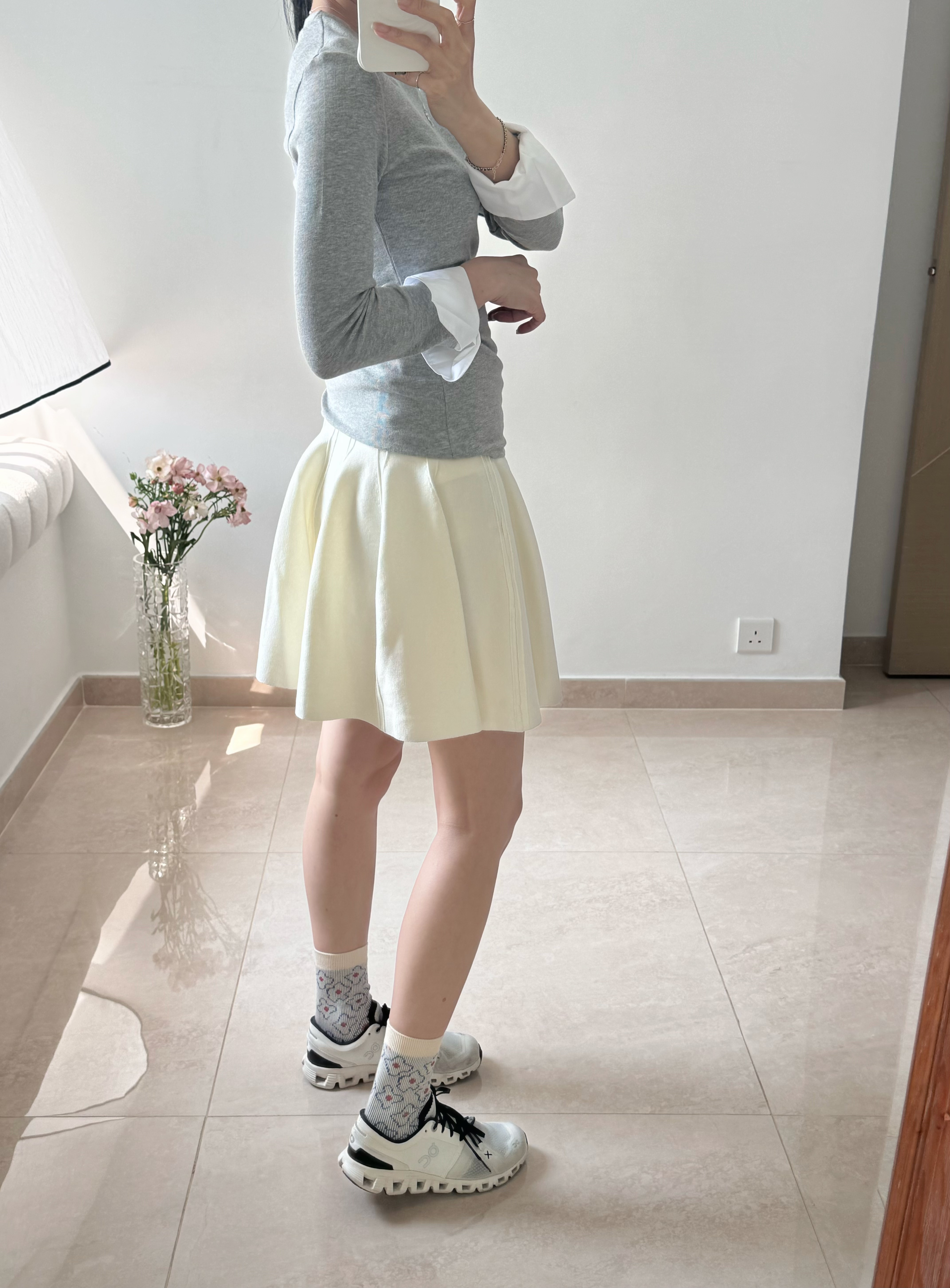 Stylish 3D cut ruffle knit skirt