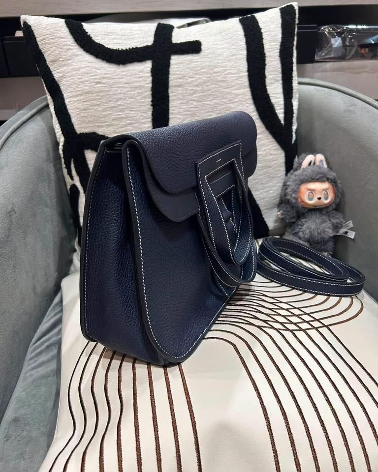 Hermes Halzan 31 STAMP A  100%Authentic, 98%new ✅Dust bag 