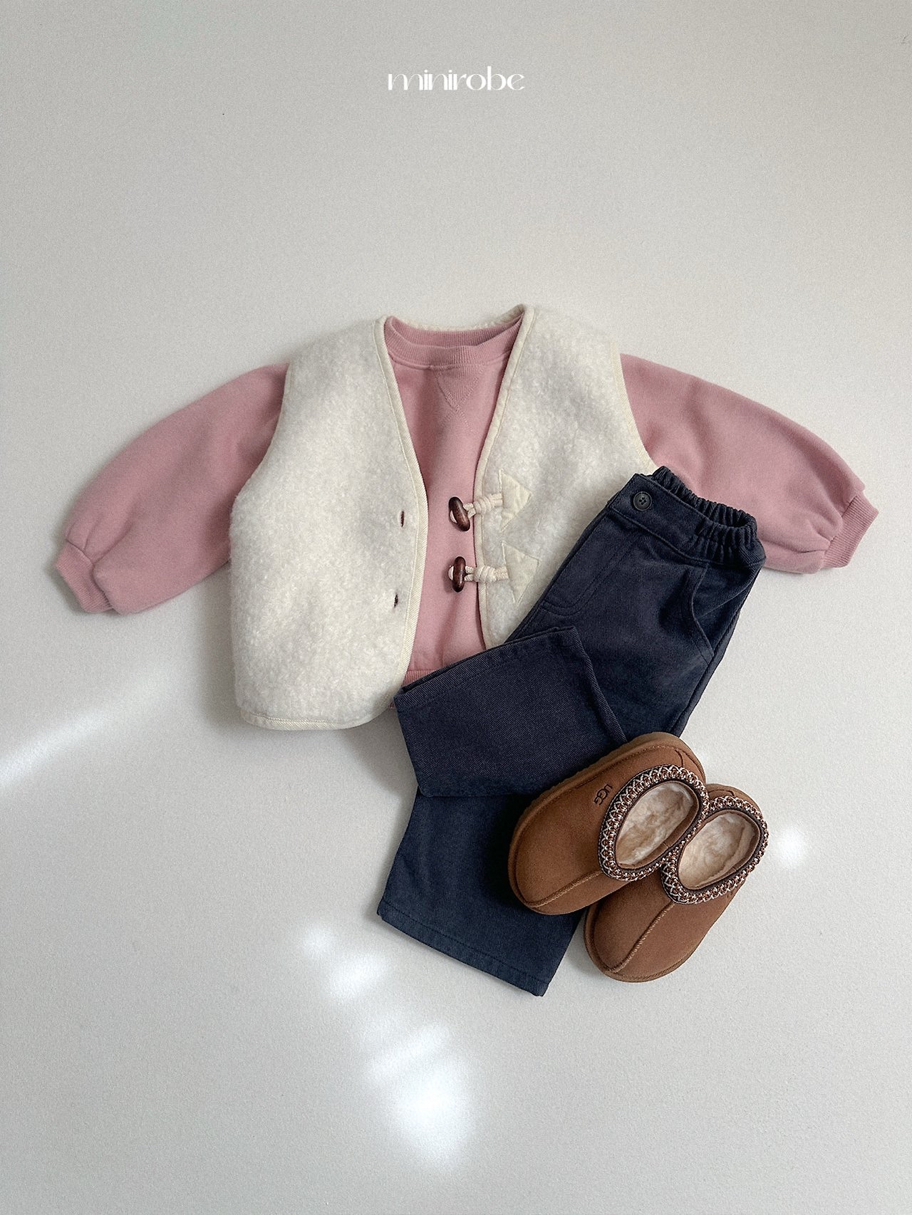Mnirobe | raglan rounded sweatshirt