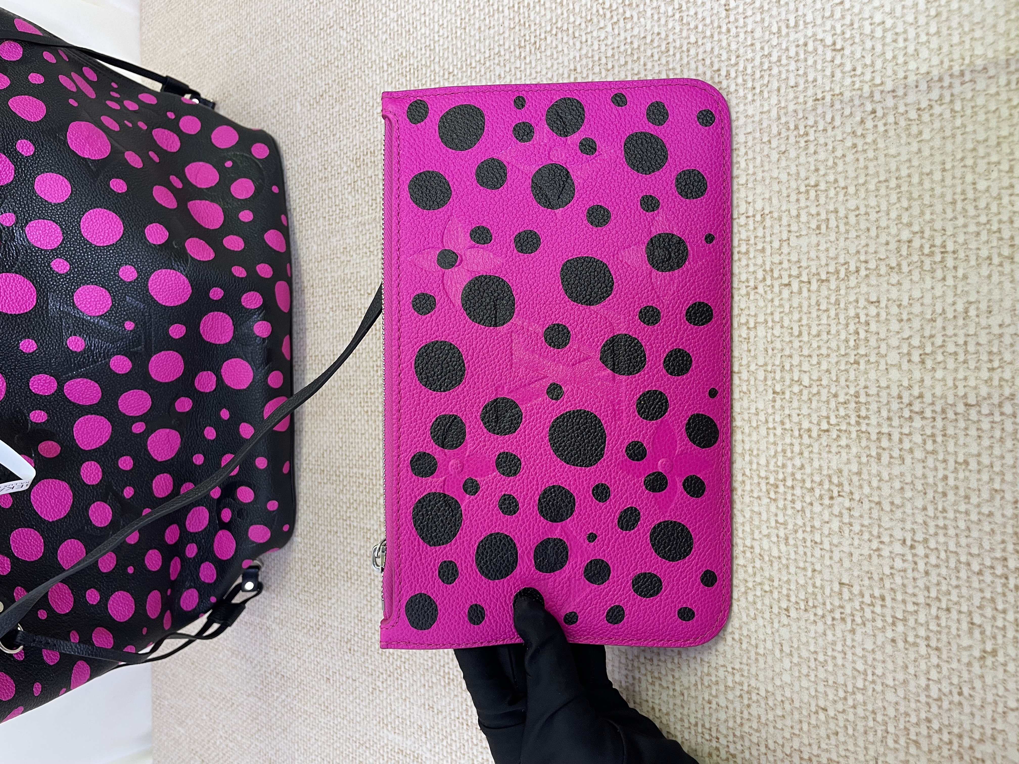 Pre-owned Louis Vuitton x Yayoi Kusama tote bag/ Product Code: 26031001