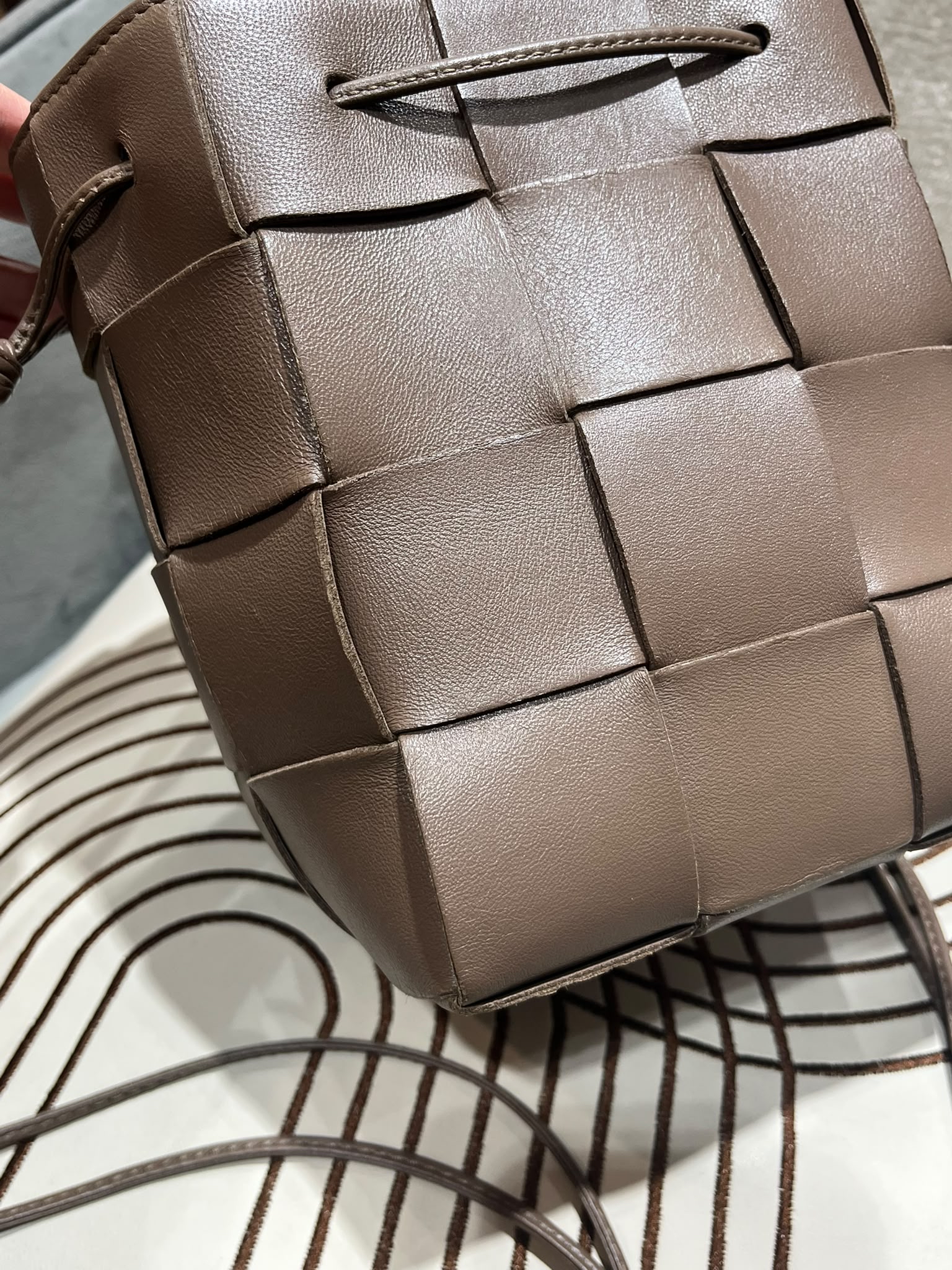 Bottega veneta BV intrecciato bucket bag 100%Authentic,95%new