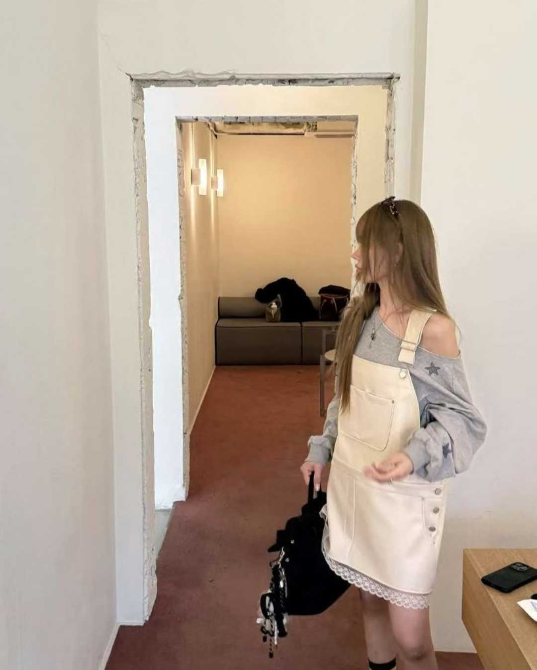 ＜限時預購＞ 皮質拼接Lace背帶裙 TW260308K01 《9/3截單，預計4月中旬到港》