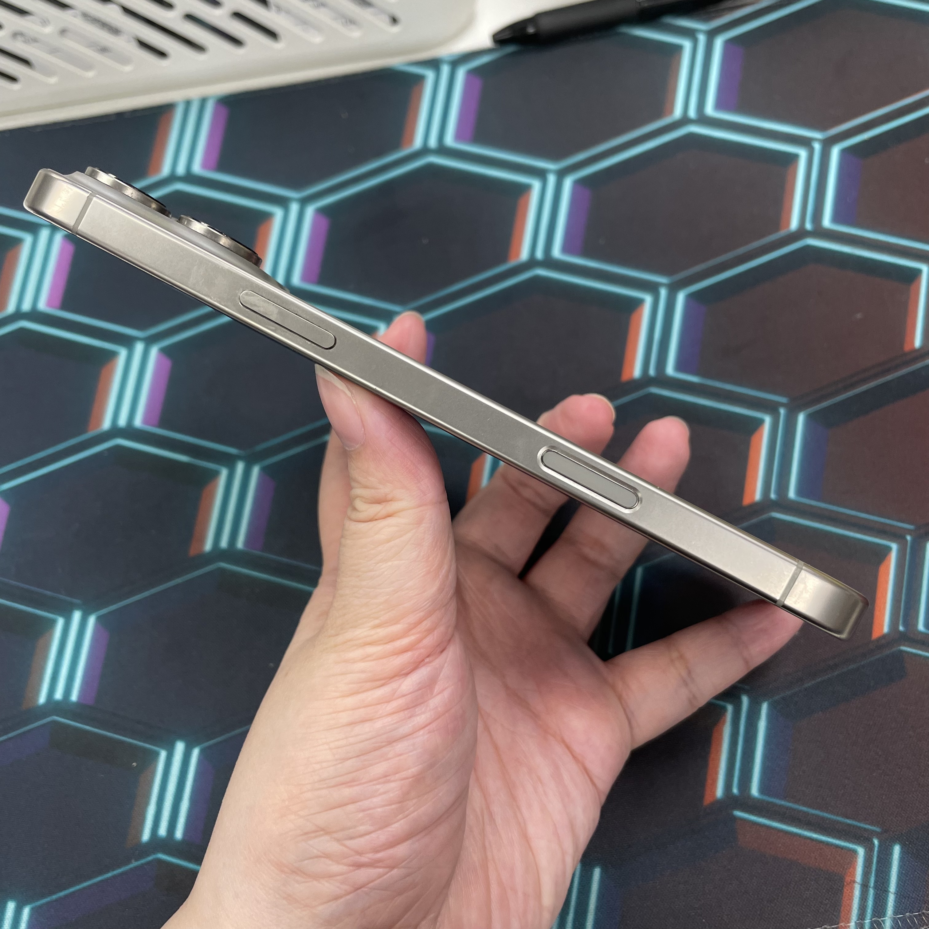 *6364 16 pro max 完美機 256GB 電90 原色 gray