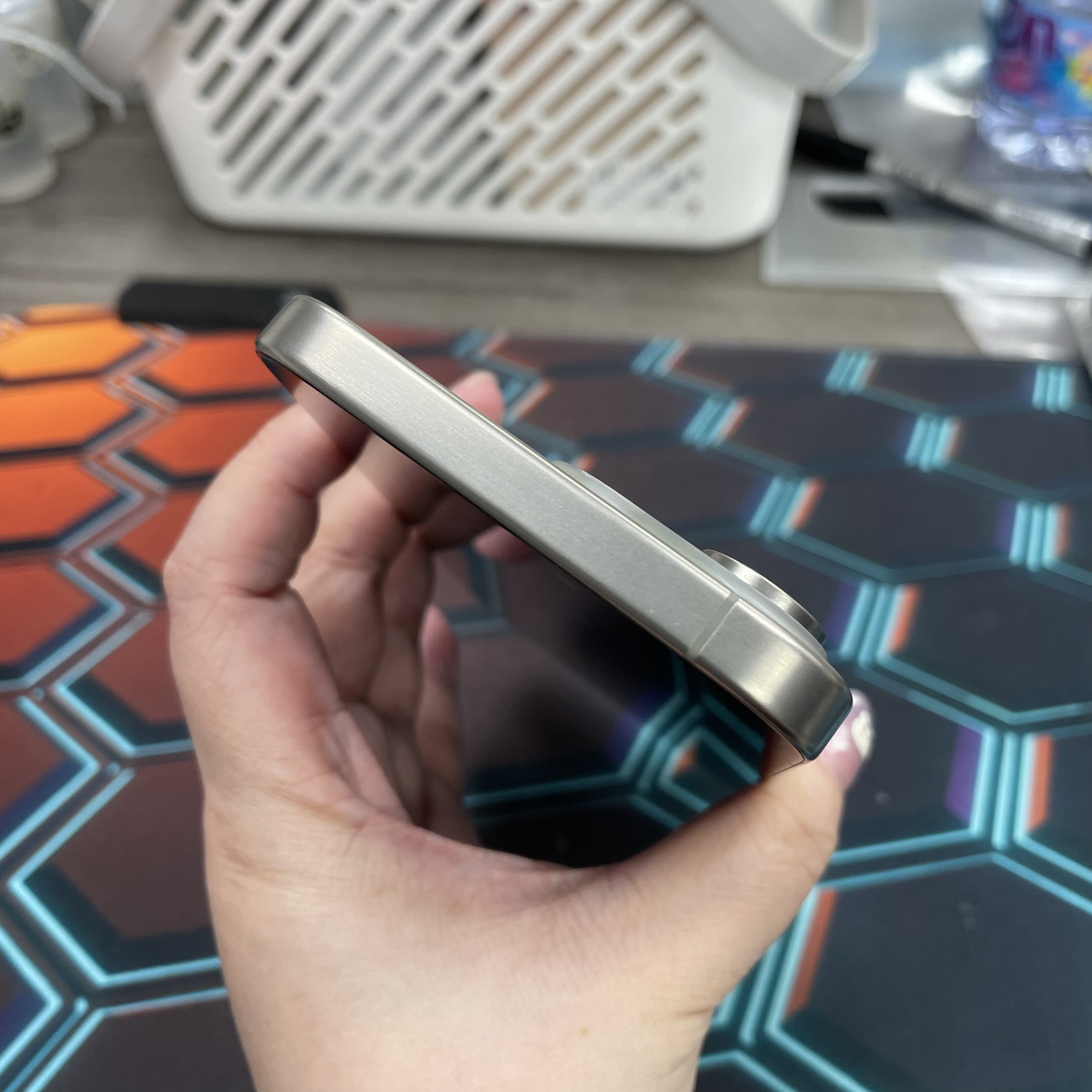 *6727 15 Pro max 完美機 256GB 電87 原色 gray