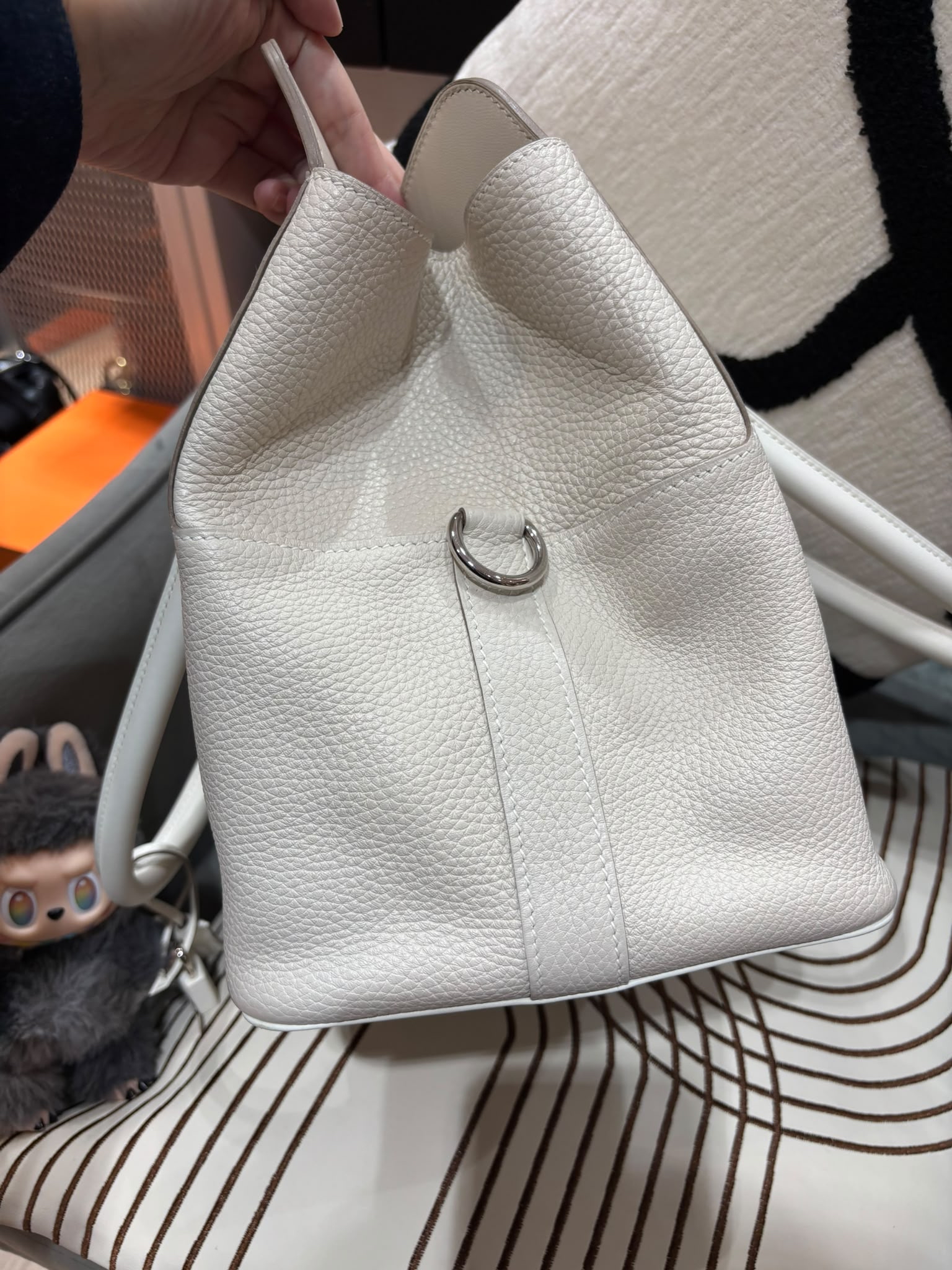 Hermes Toolbox 26 Stamp T 奶昔白 100%Authentic, 98%New ✅Key Lock ✅Strap ✅Dust bag