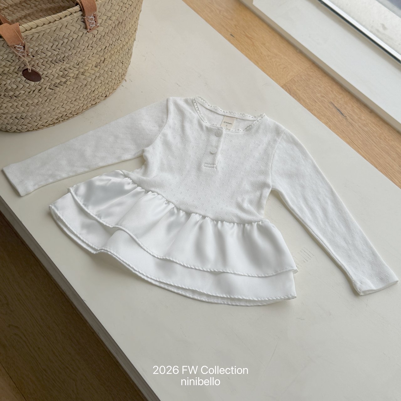 Ninibello | Eyelet Tulip Layered T-shirt 