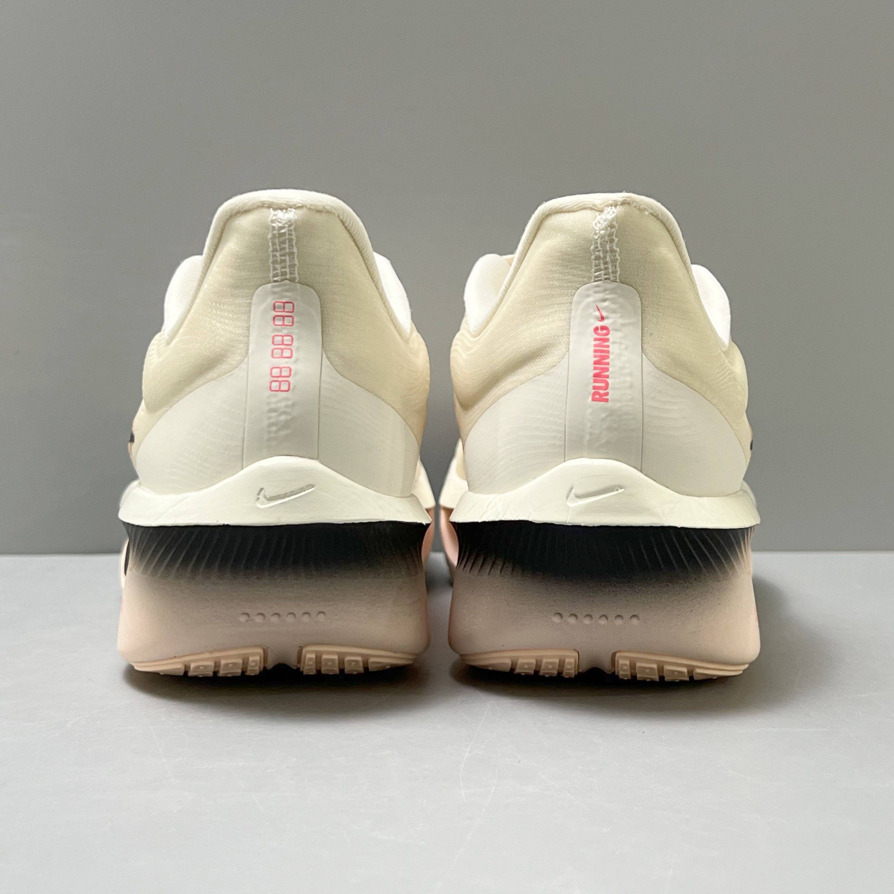 Nike Zoom Fly 6 FN8455-102   