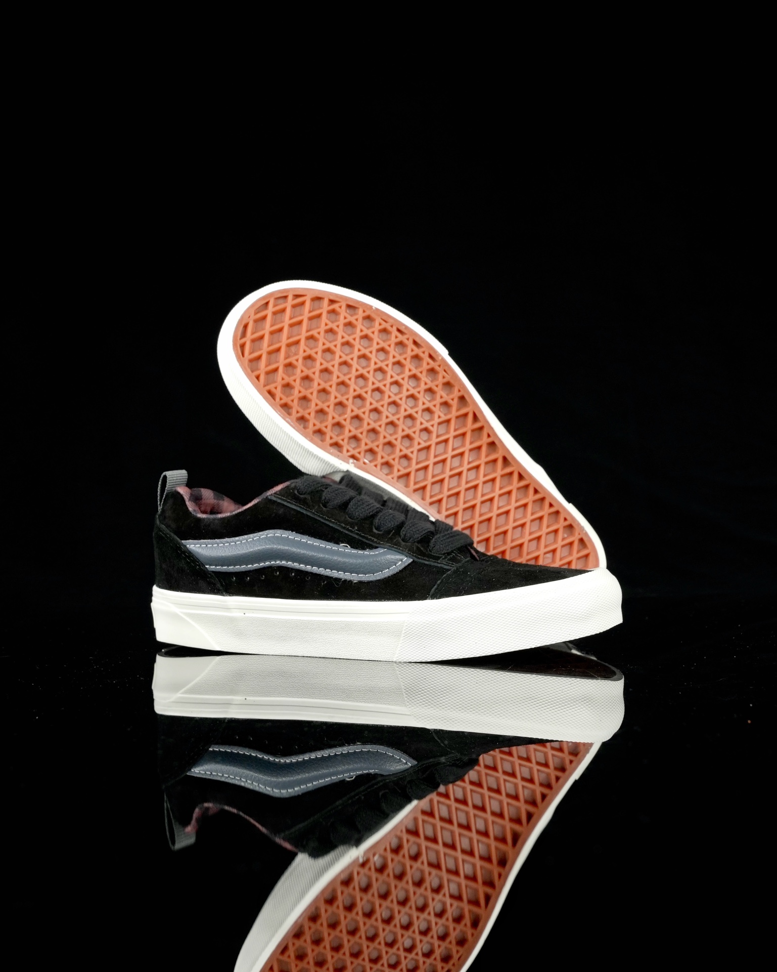 Vans Knu Skool VN000CS0239