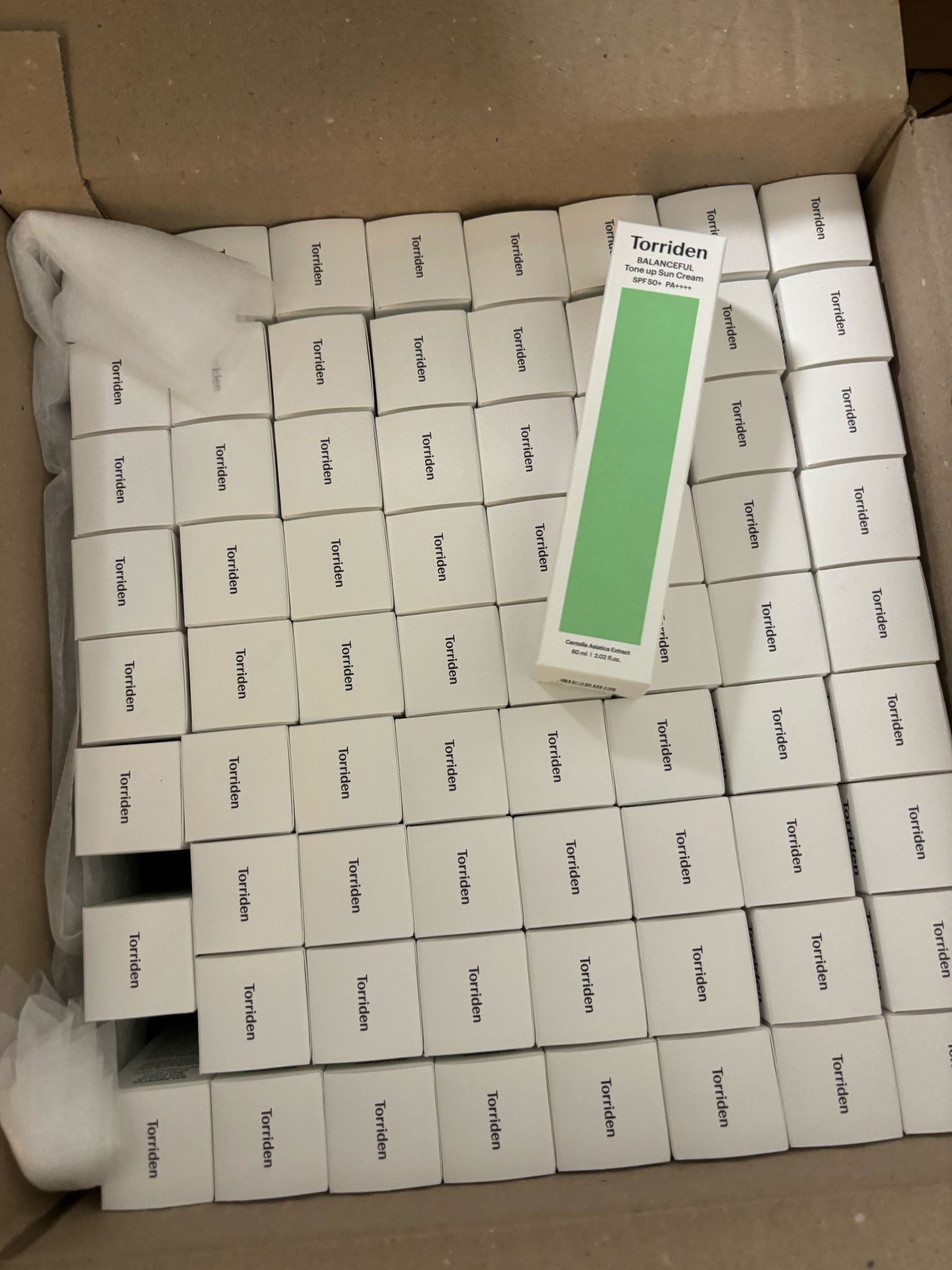 Torriden 積雪草輕盈保濕鎮靜提亮防曬霜 SPF50+ PA++++ 60ml.  ✅ 現貨 ✅ ‼️ 售完即止‼️