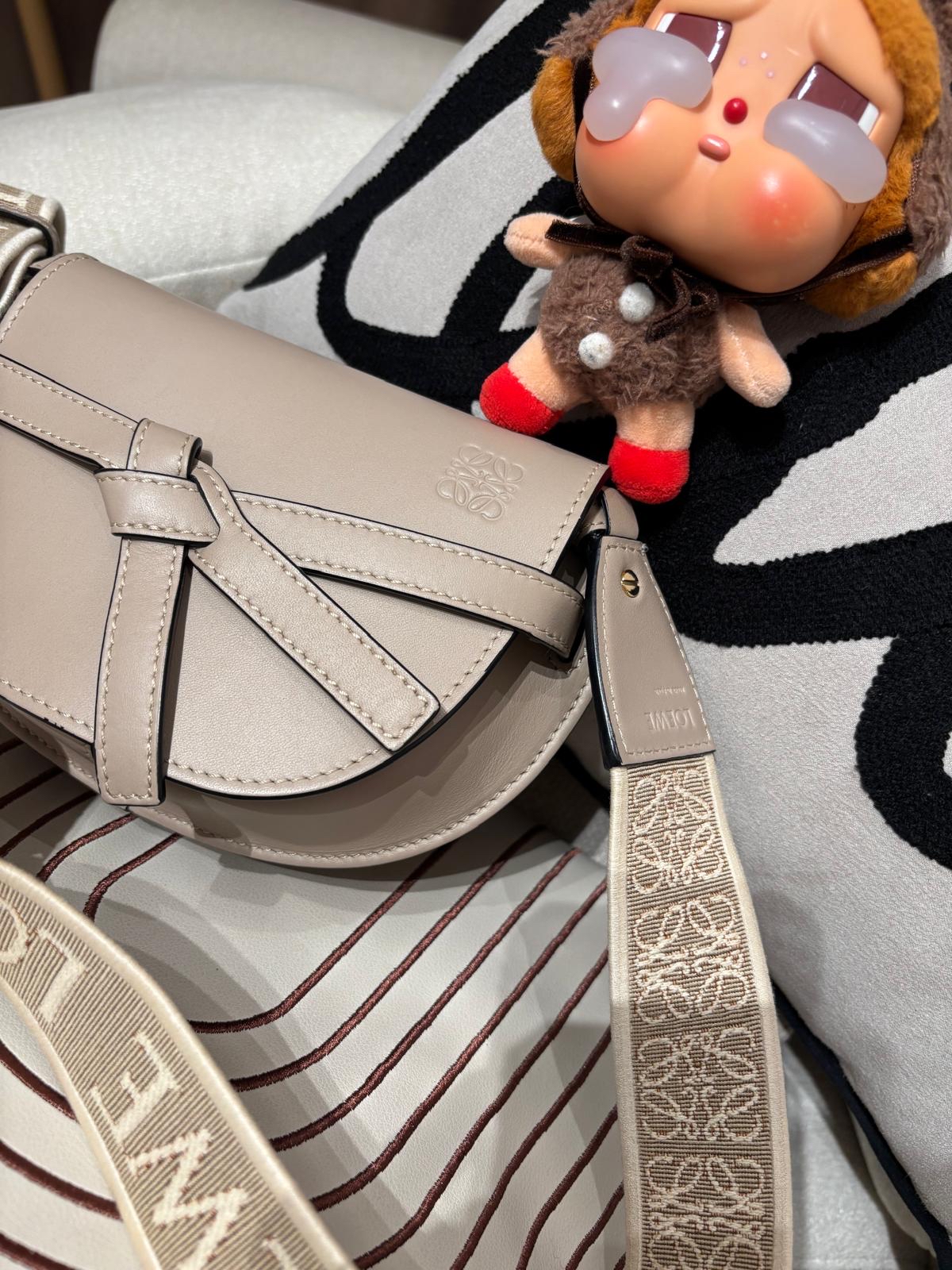 Loewe Mini Gate Calfskin Sand 100%Authentic, 95%New ✅Dust bag