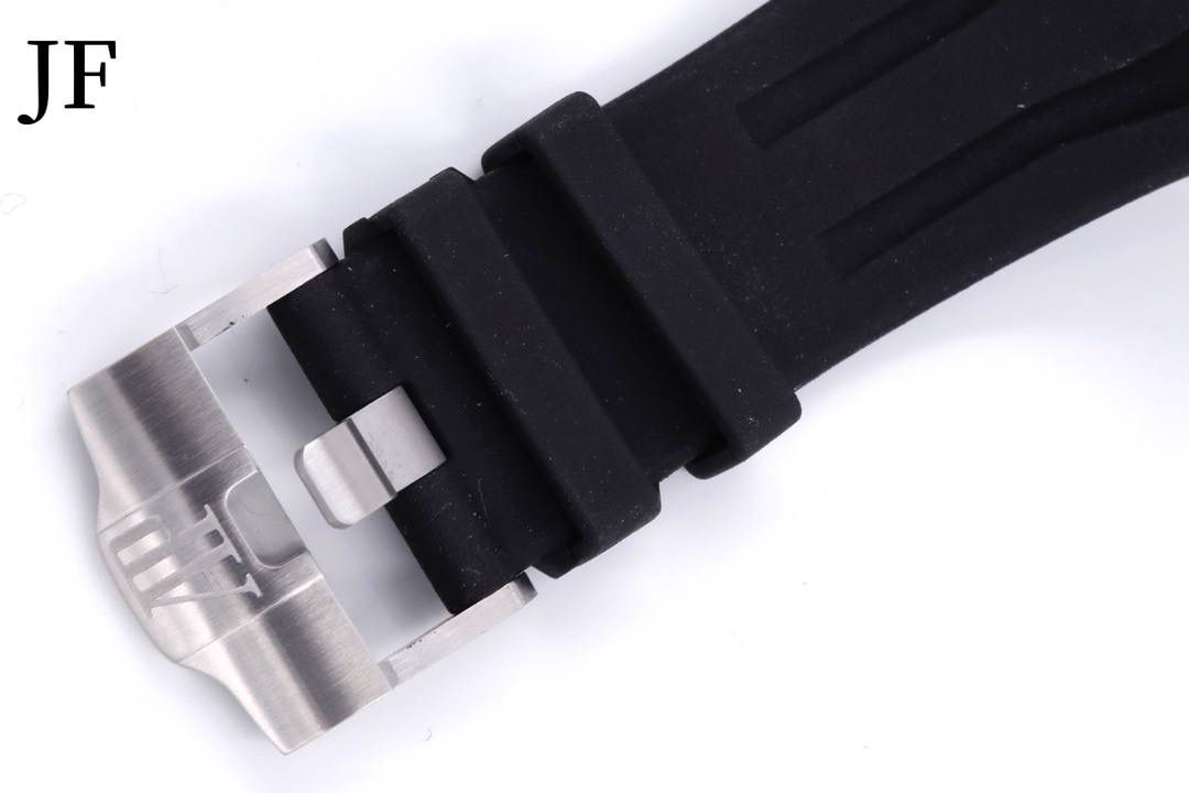 🚀精品 AP 皇家橡树离岸型 大熊猫计时码表 AP 26400 精钢表壳 陶瓷表圈 双面蓝宝石镜面 3126机芯 橡胶表带 精钢针扣 直径44mm💯