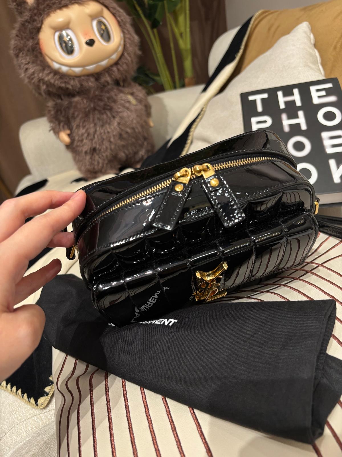 Ysl Vicky crossbody bag 100%Authentic ,98%new✅dust bag 