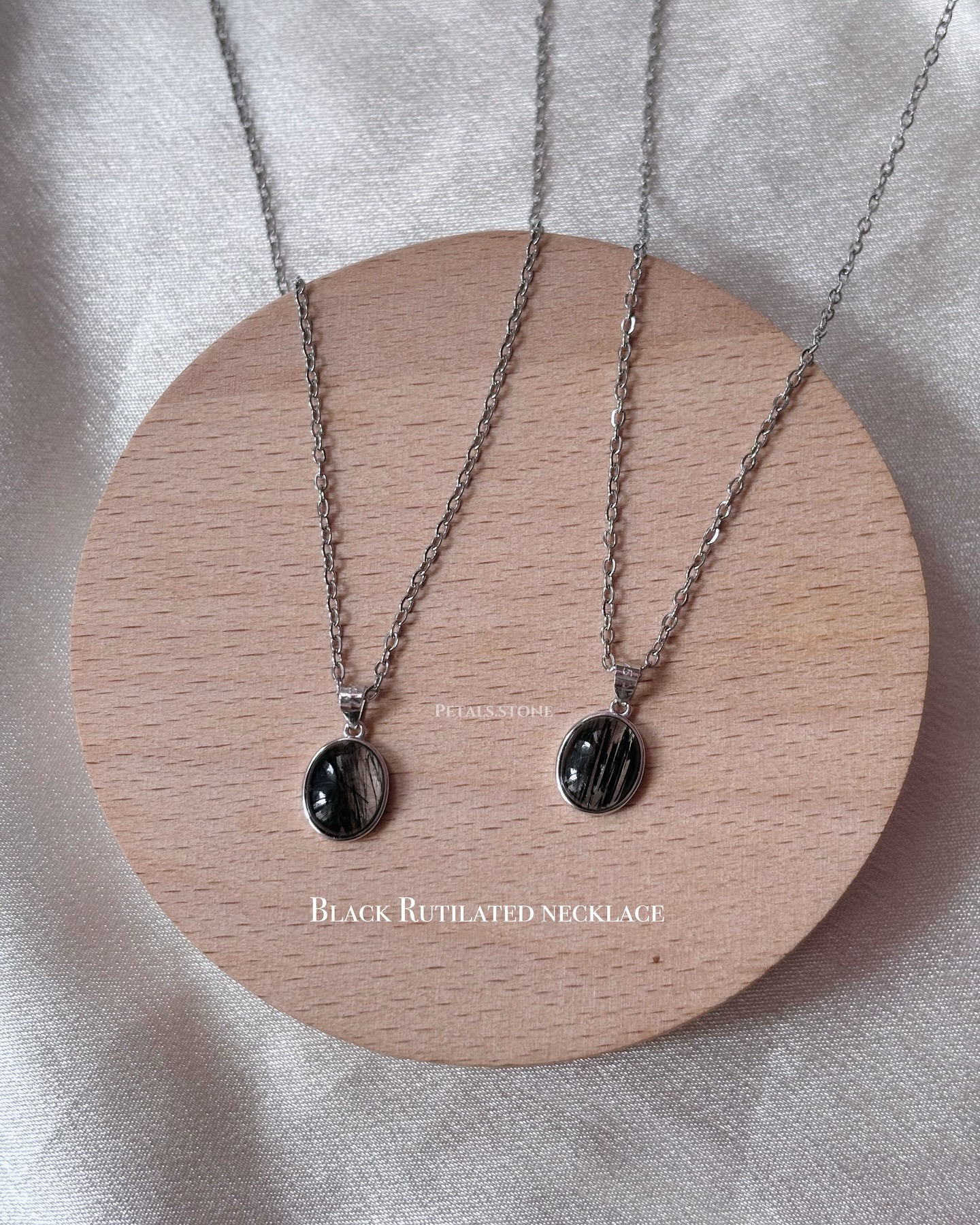 🖤BLACK RUTILATED NECKLACE