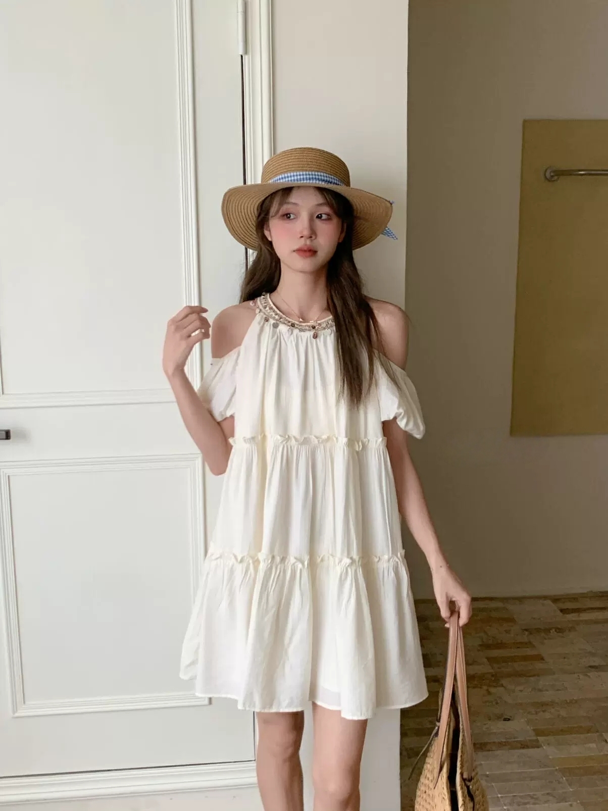 Natasha Bohemia Halterneck Dress 波西米亚度假风挂脖露肩连衣裙👗(3 colors)