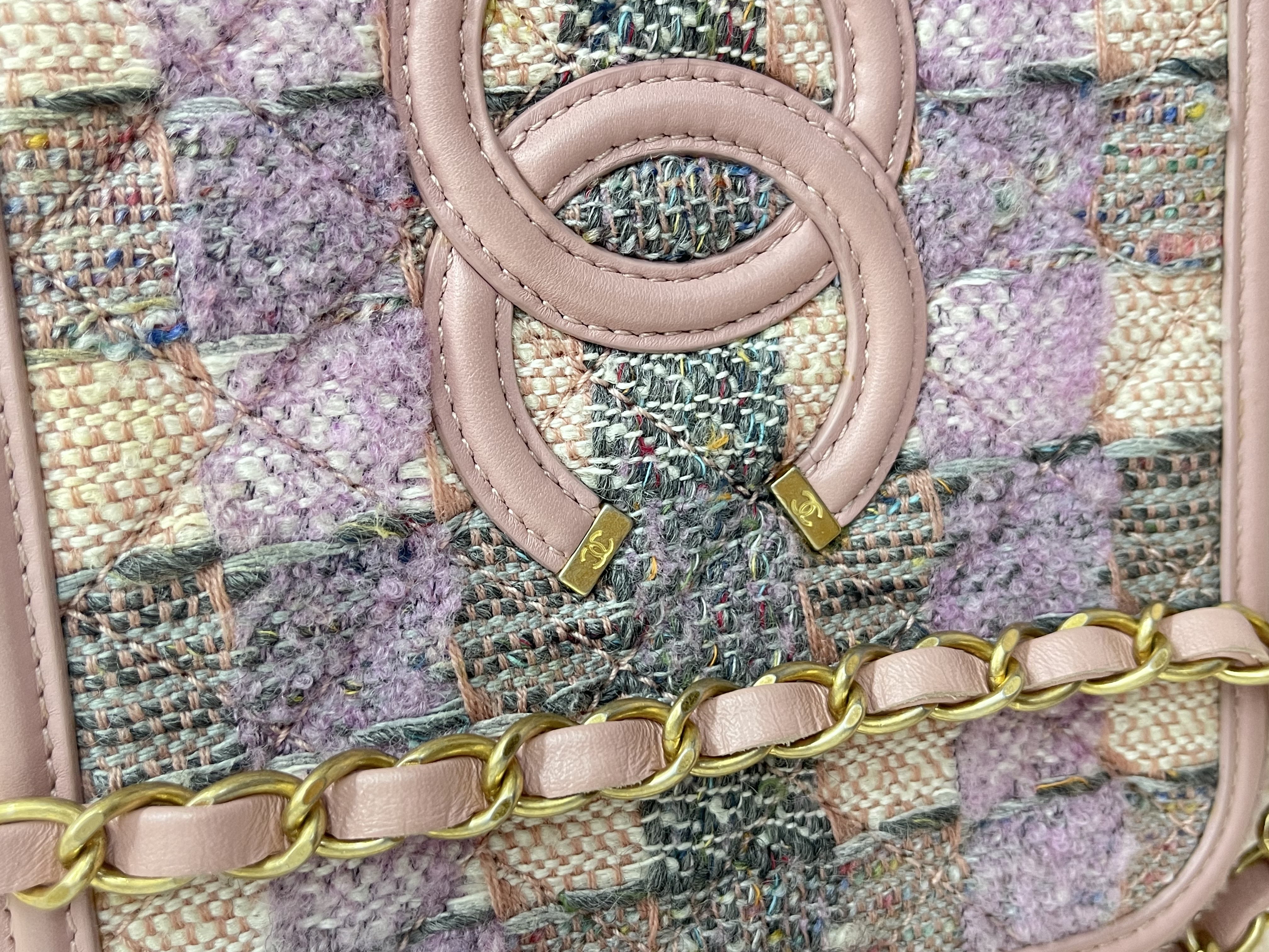 Pre-owned Chanel Tweed CC Filigree Vanity Case/ Product Code: 26042403